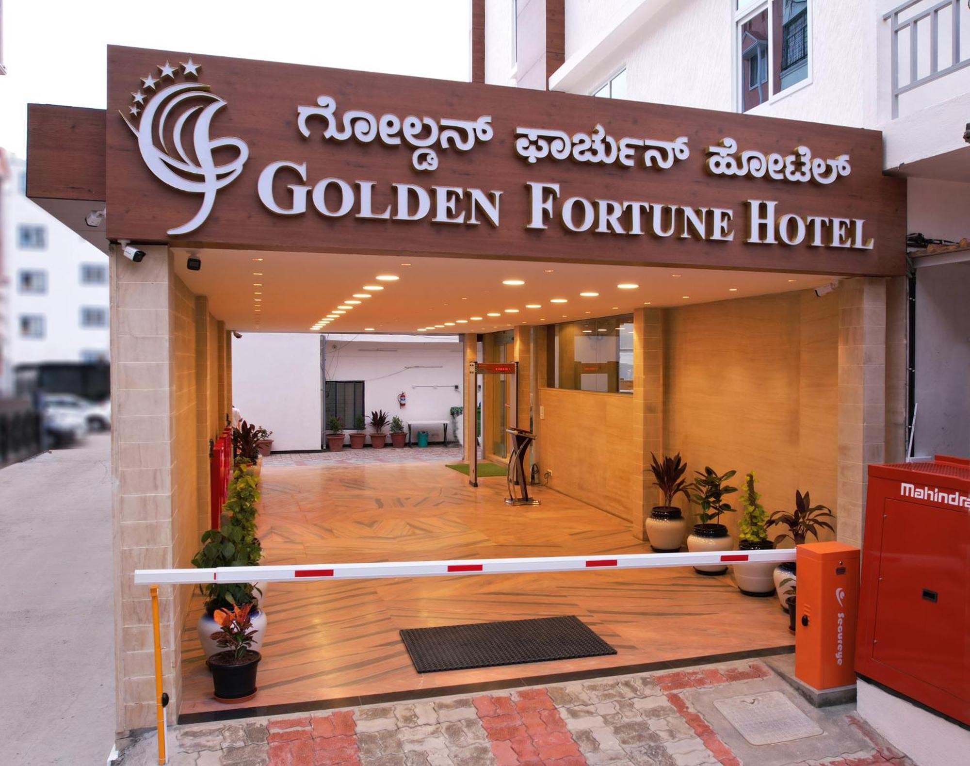 Golden Fortune Hotel 3*