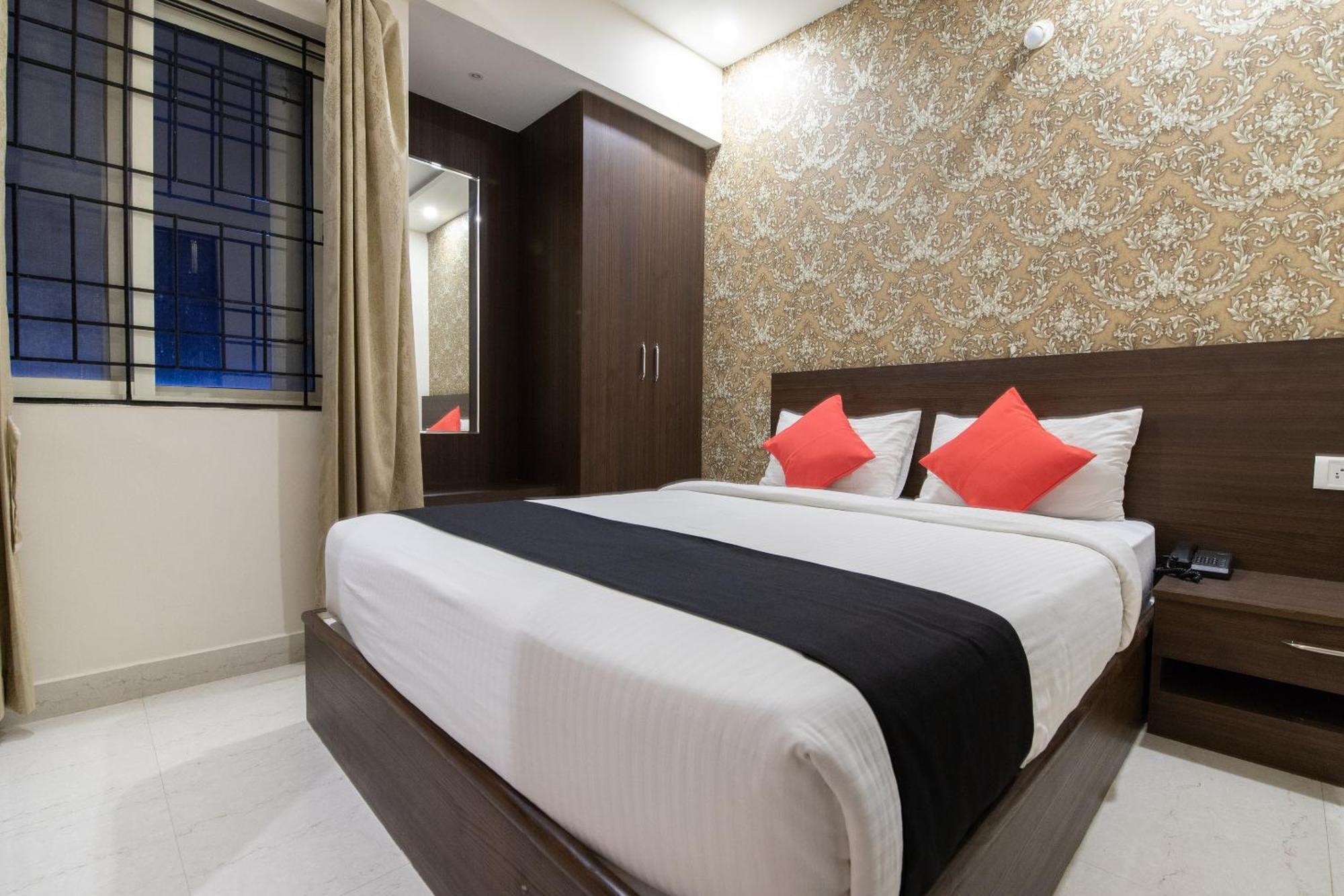 Capital O 9917 Sjr And Comforts Hotel Bangalore