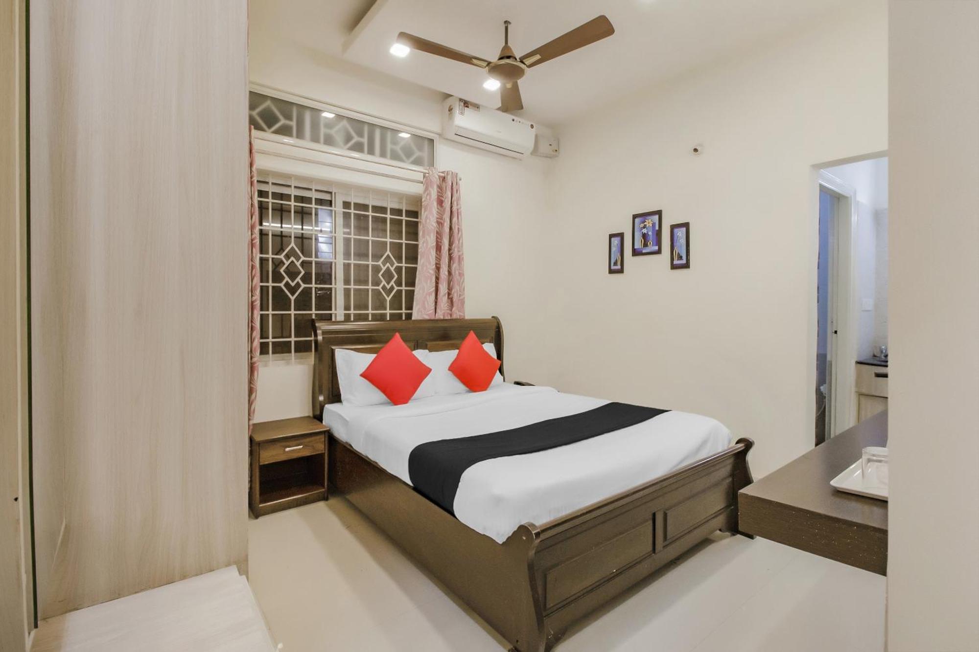 Hotel Collection O Sln Bangalore