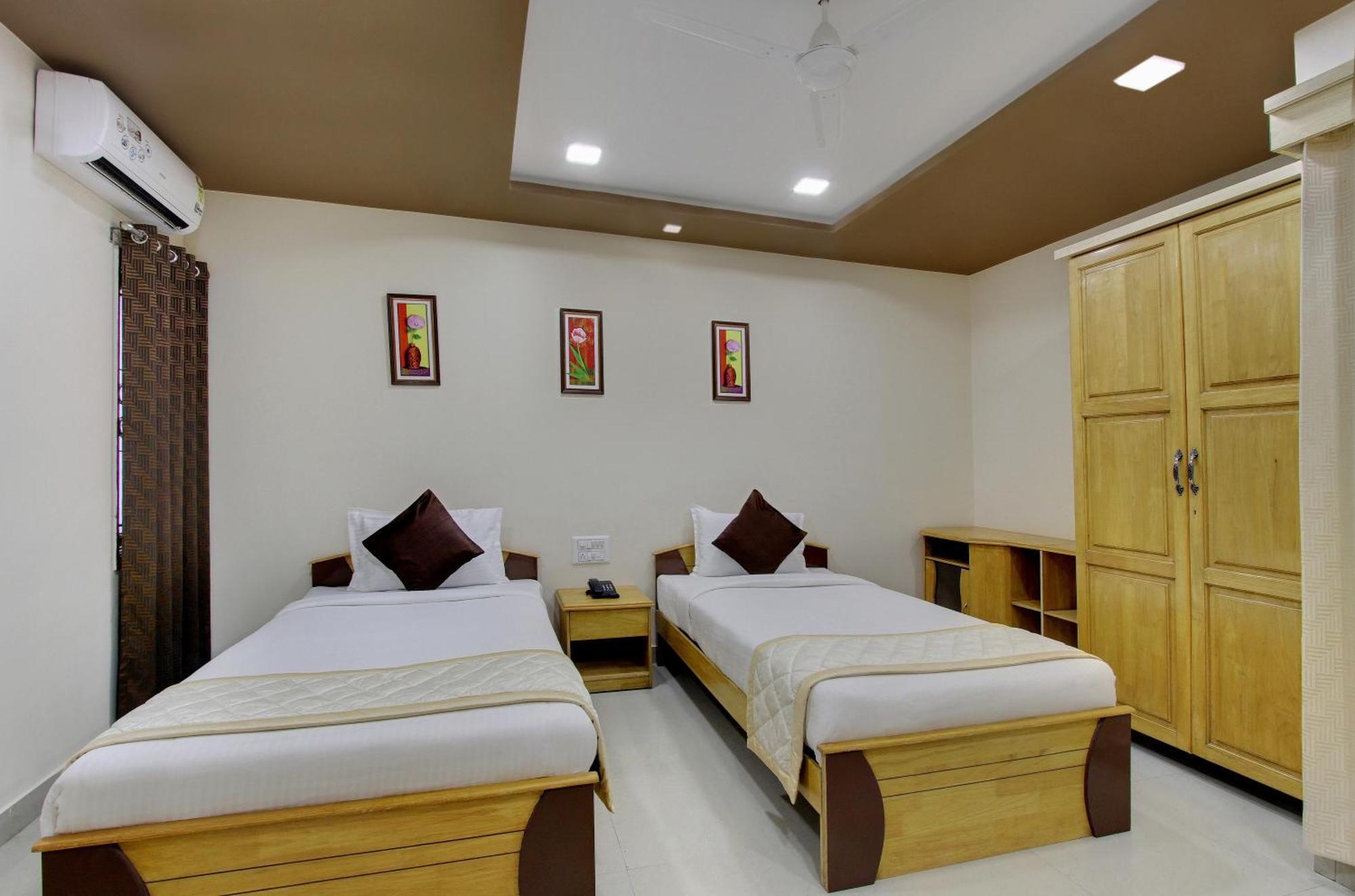Bluemoon Comforts Hotel Bangalore