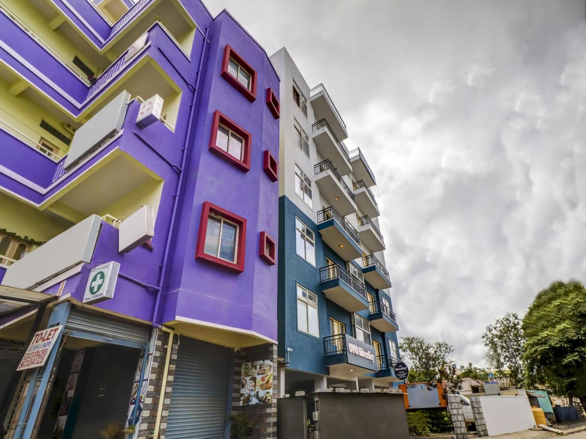 Collection O Executive Basapura