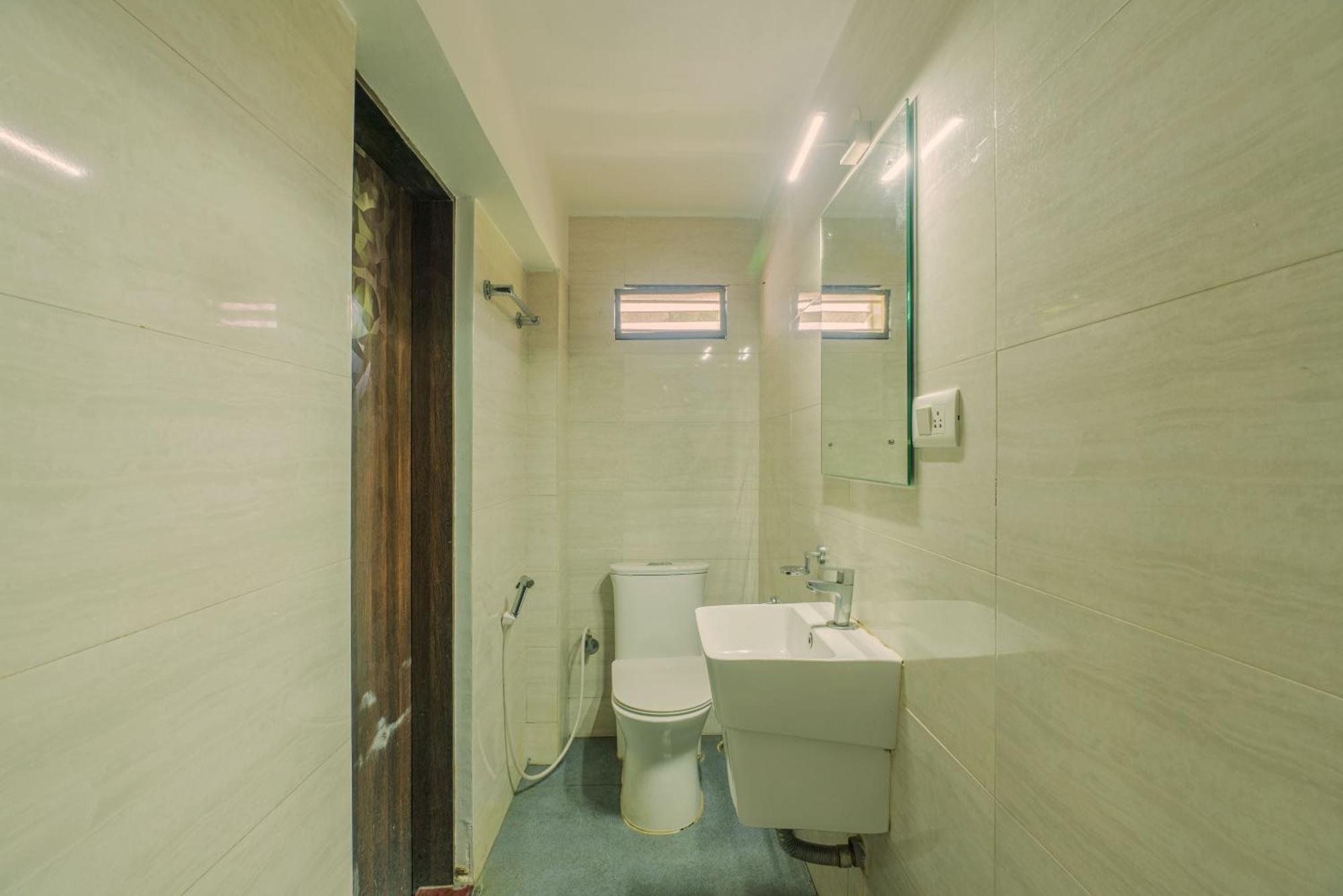 Seasons Jp Nagar Apartment *