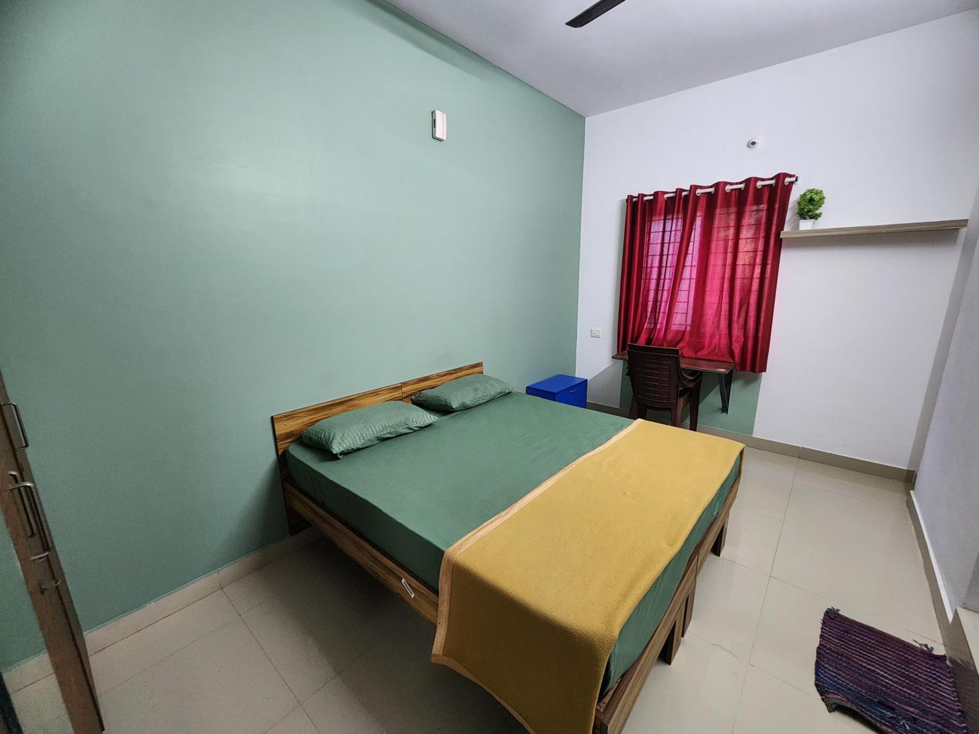 Squarstay Hotel