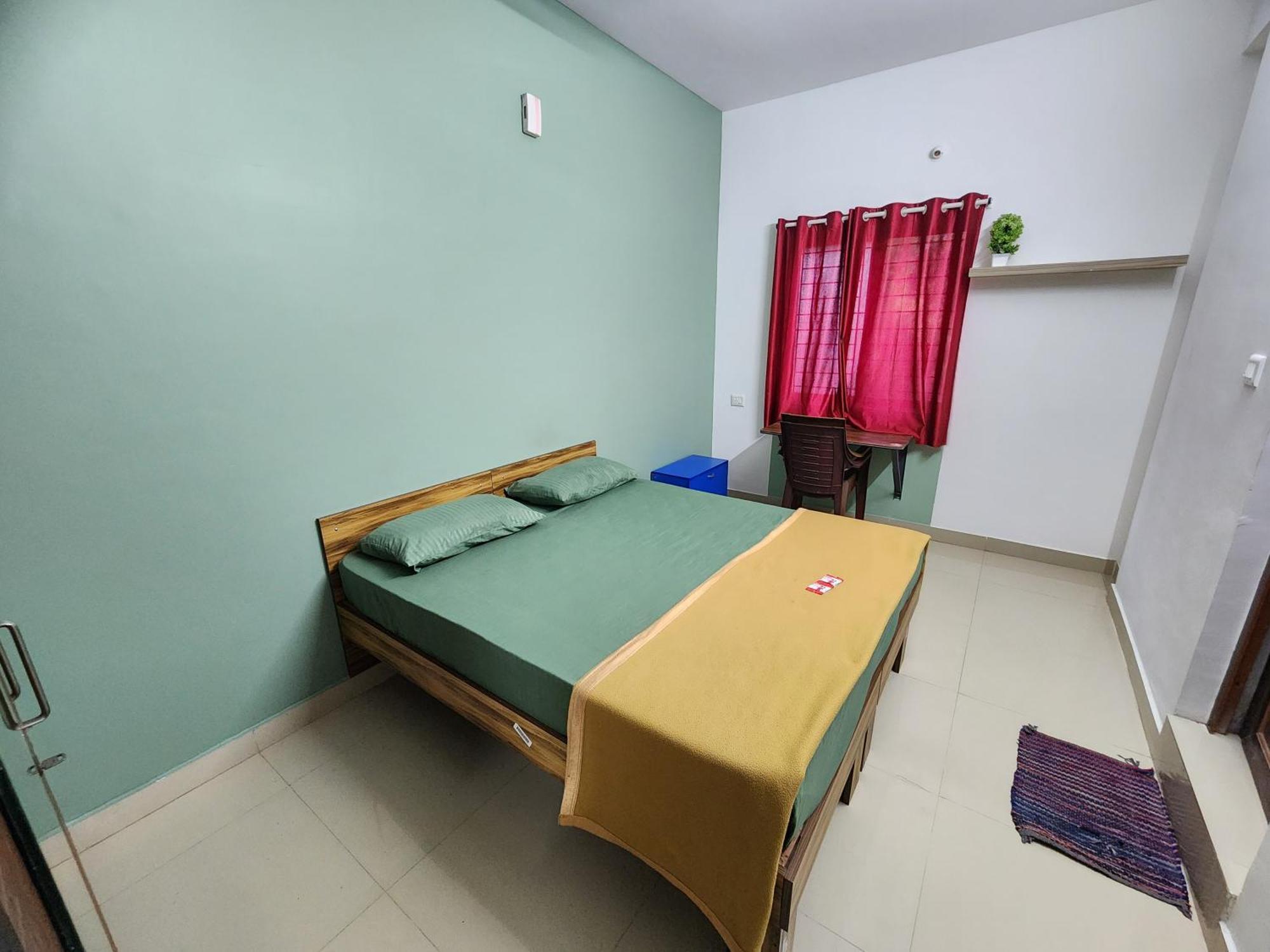 Squarstay Hotel