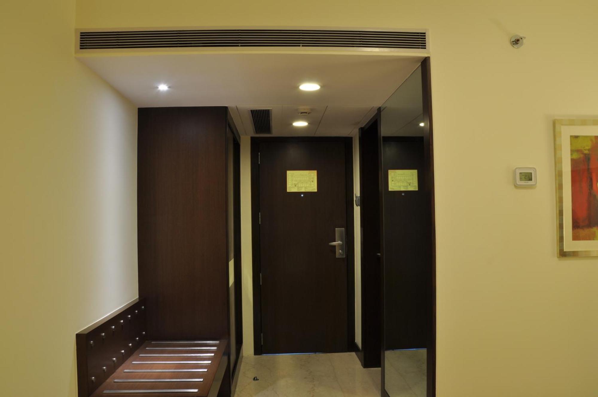 Hotel Adarsh Hamilton