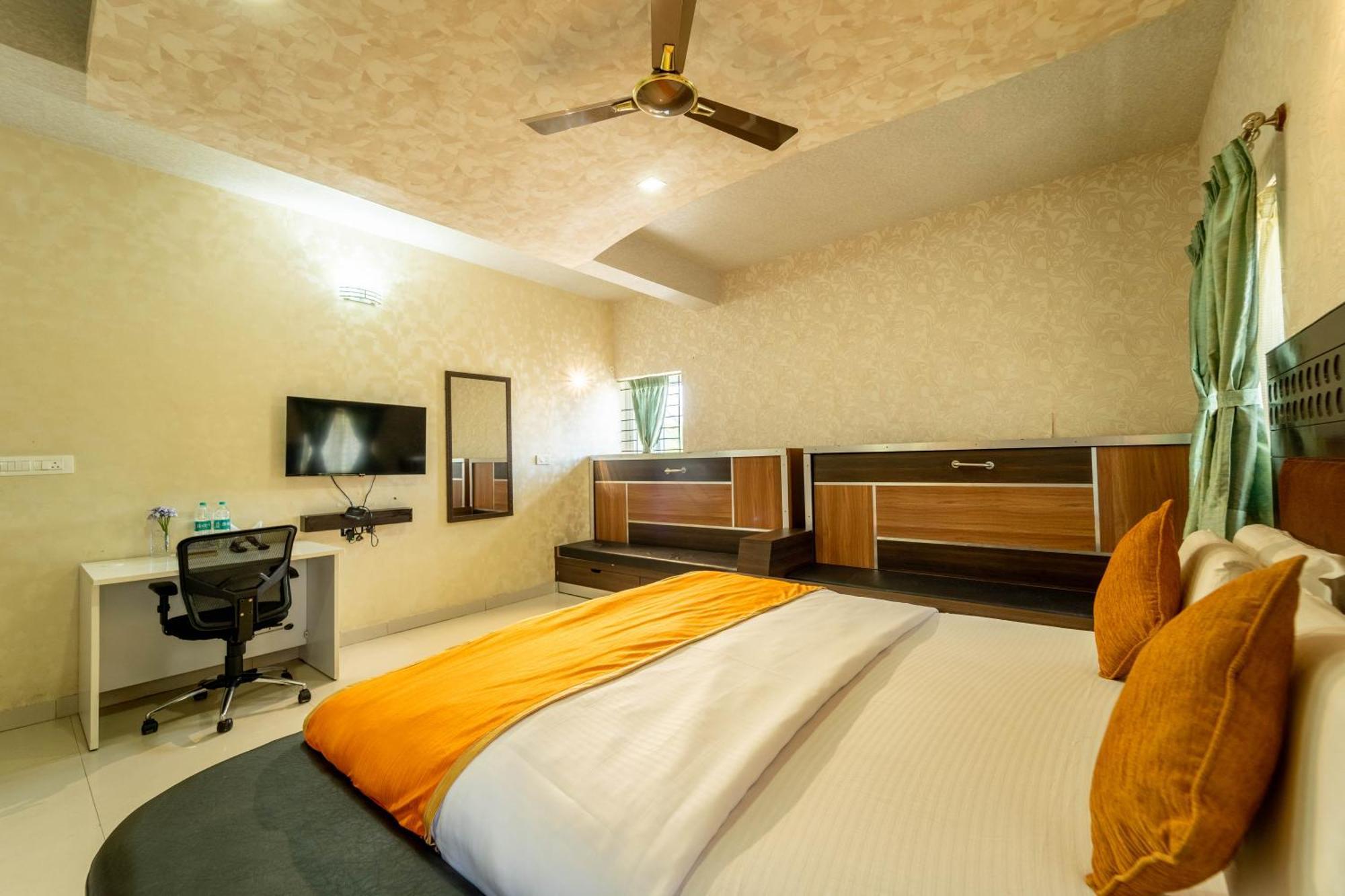 Hotel Seasons 3*