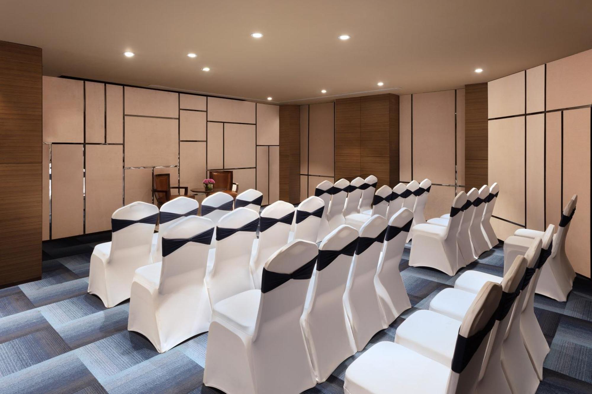Sheraton Grand Whitefield & Convention Center 5* Bangalore