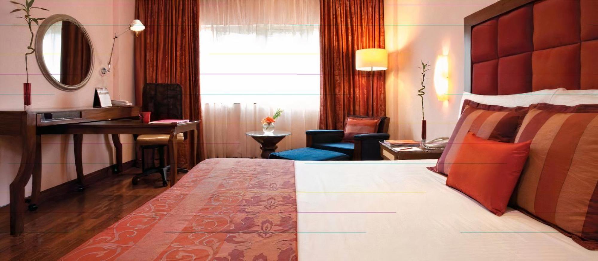 Vivanta Residency Road 5*