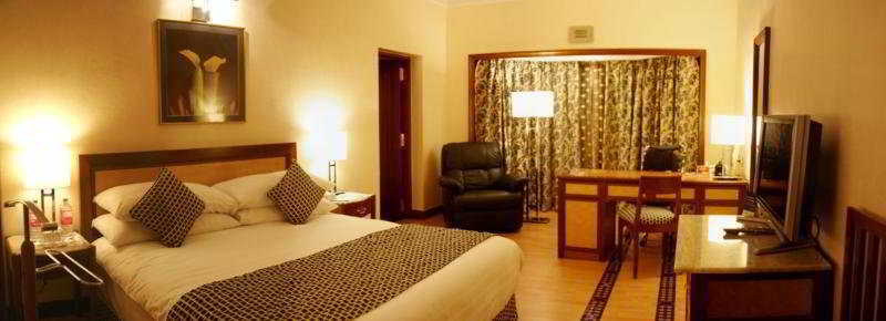Le Meridien 5* Bangalore