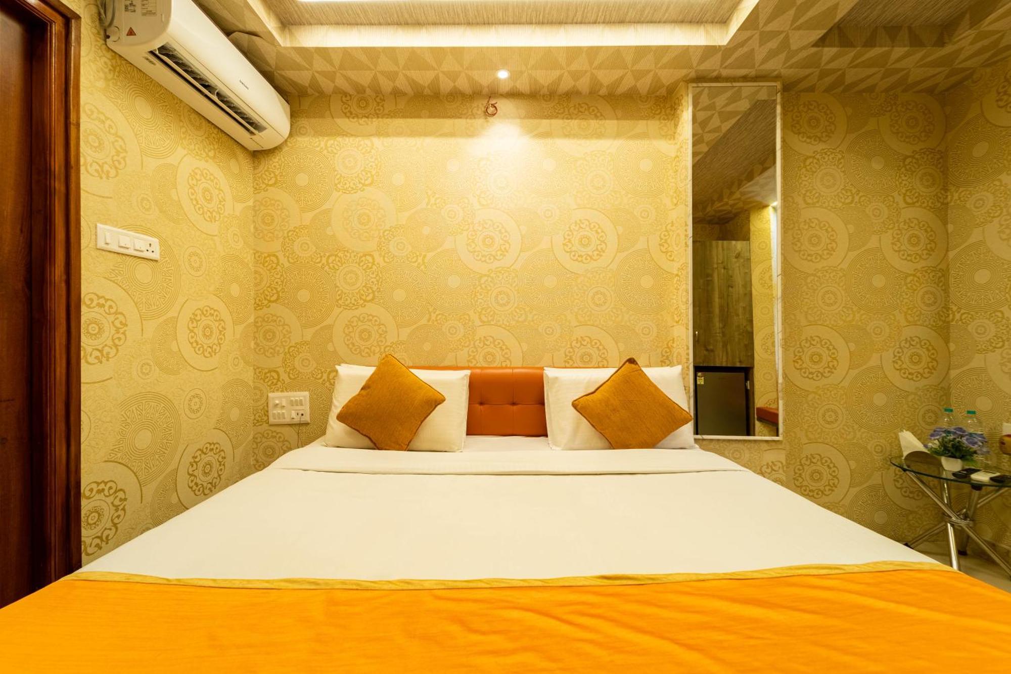 Hotel Seasons Bangalore
