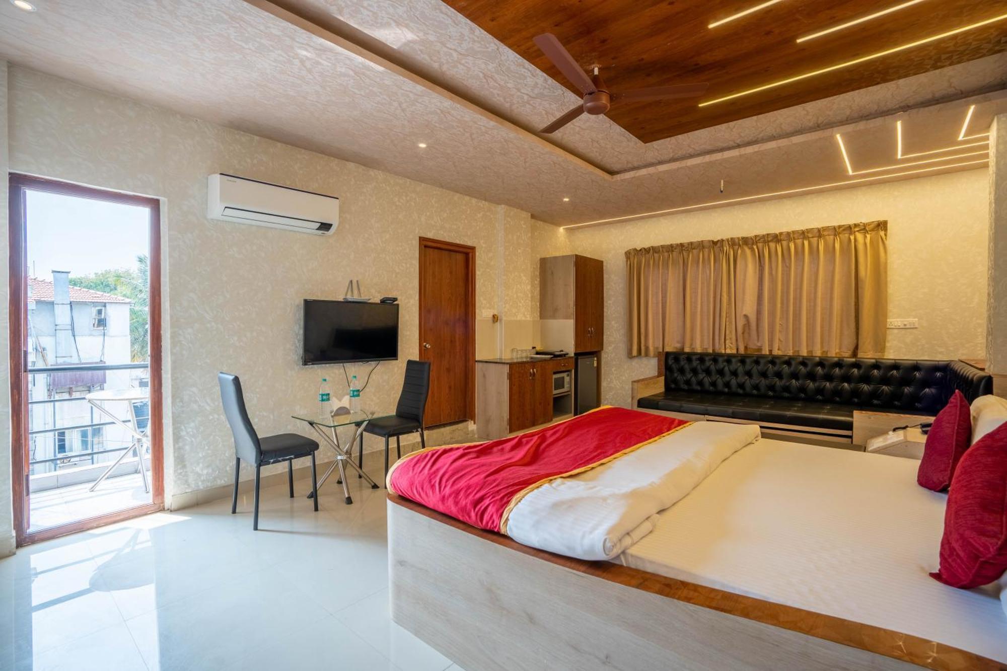 Seasons Hotel 3*