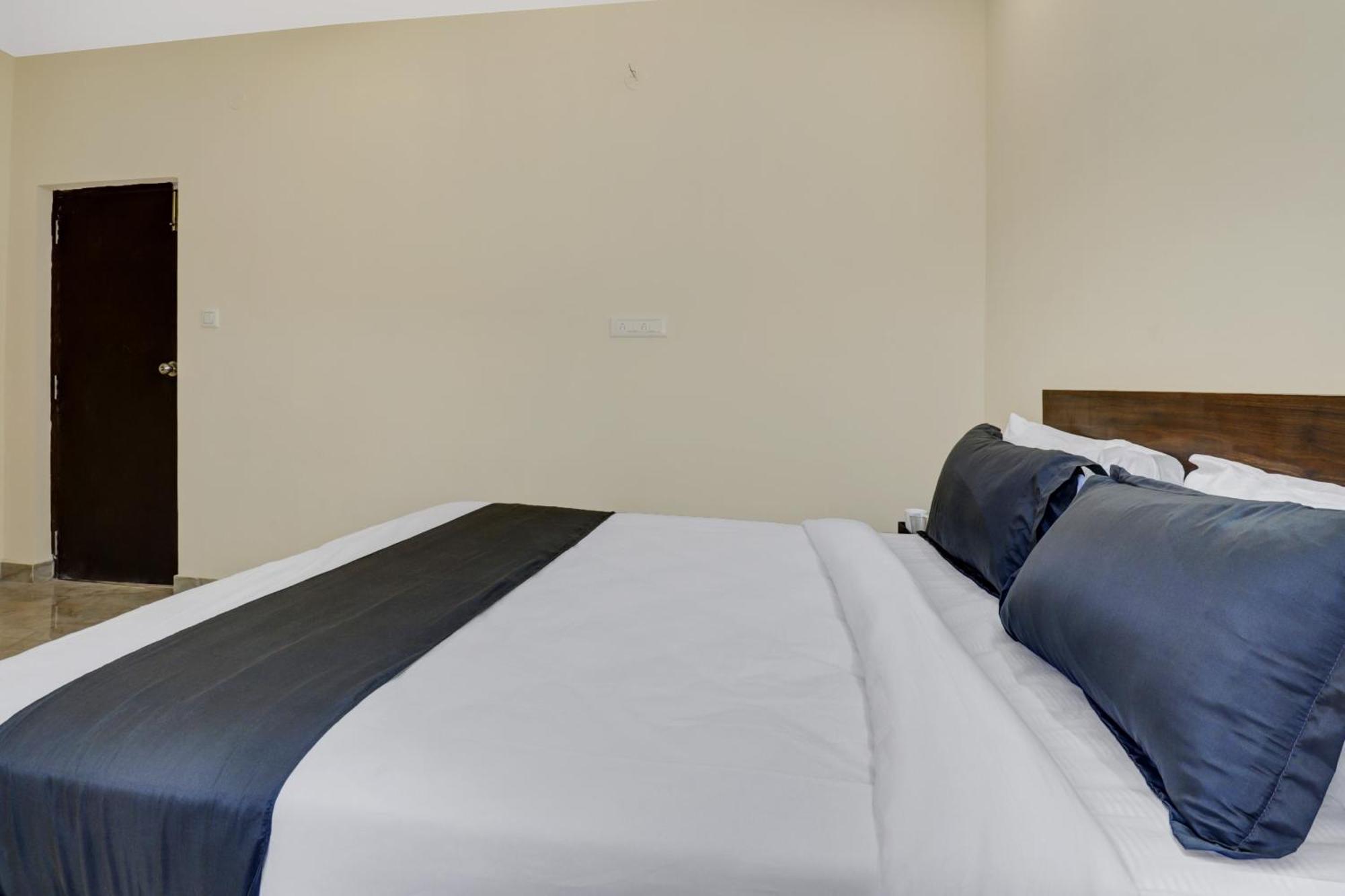 Hotel Collection O S. M. Village Residency, Near Dsr Elixir, Bidare Agrahara Bangalore