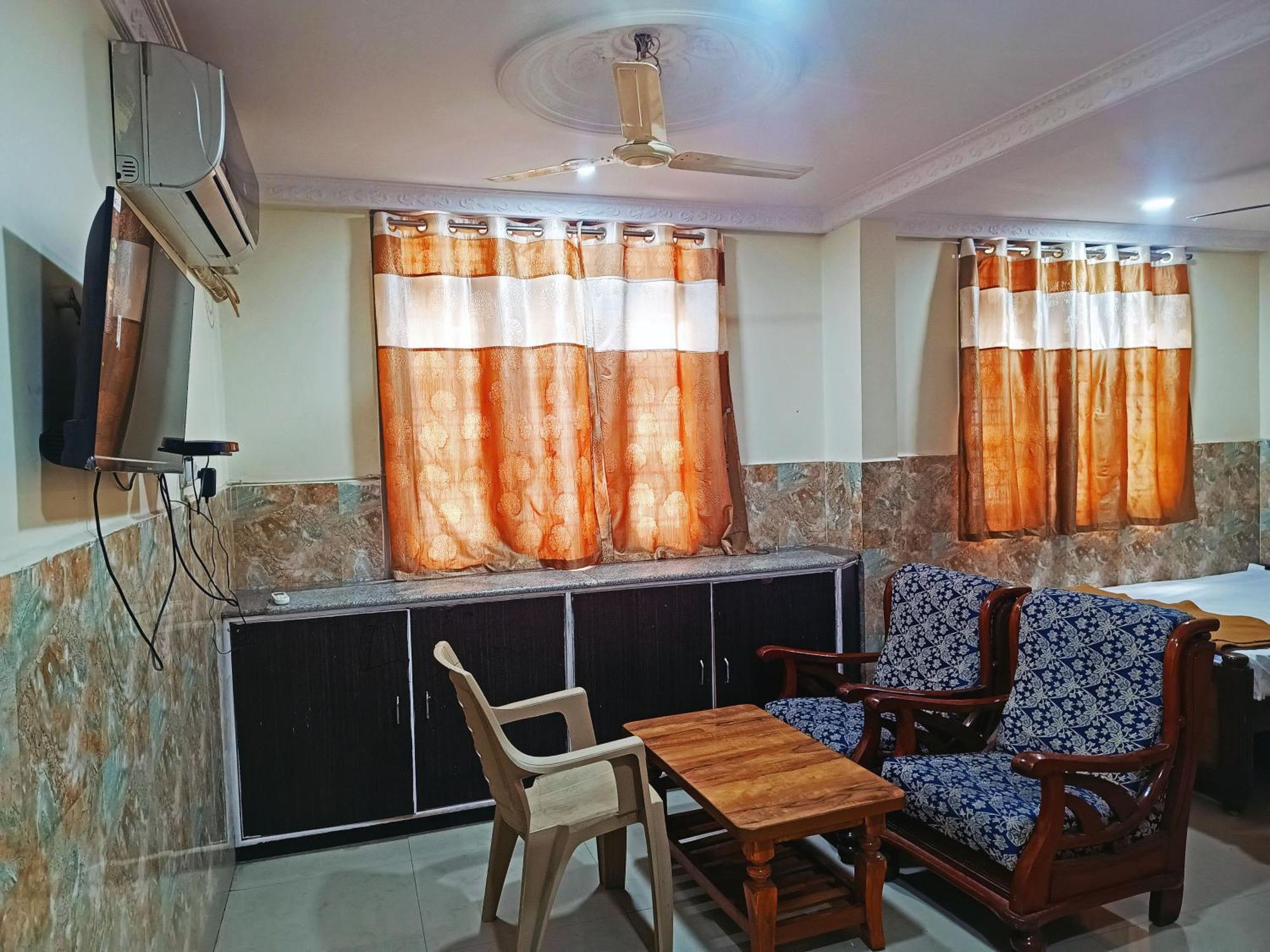 Thirumala Paradise Hotel 2*