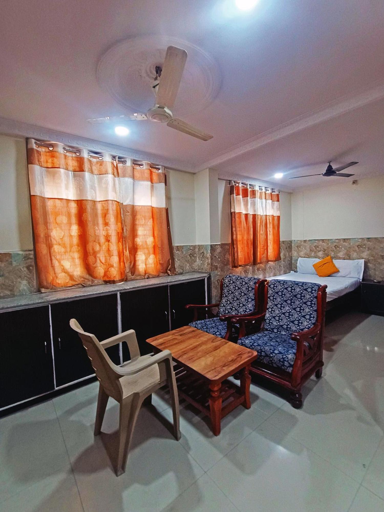 Thirumala Paradise Hotel 2*