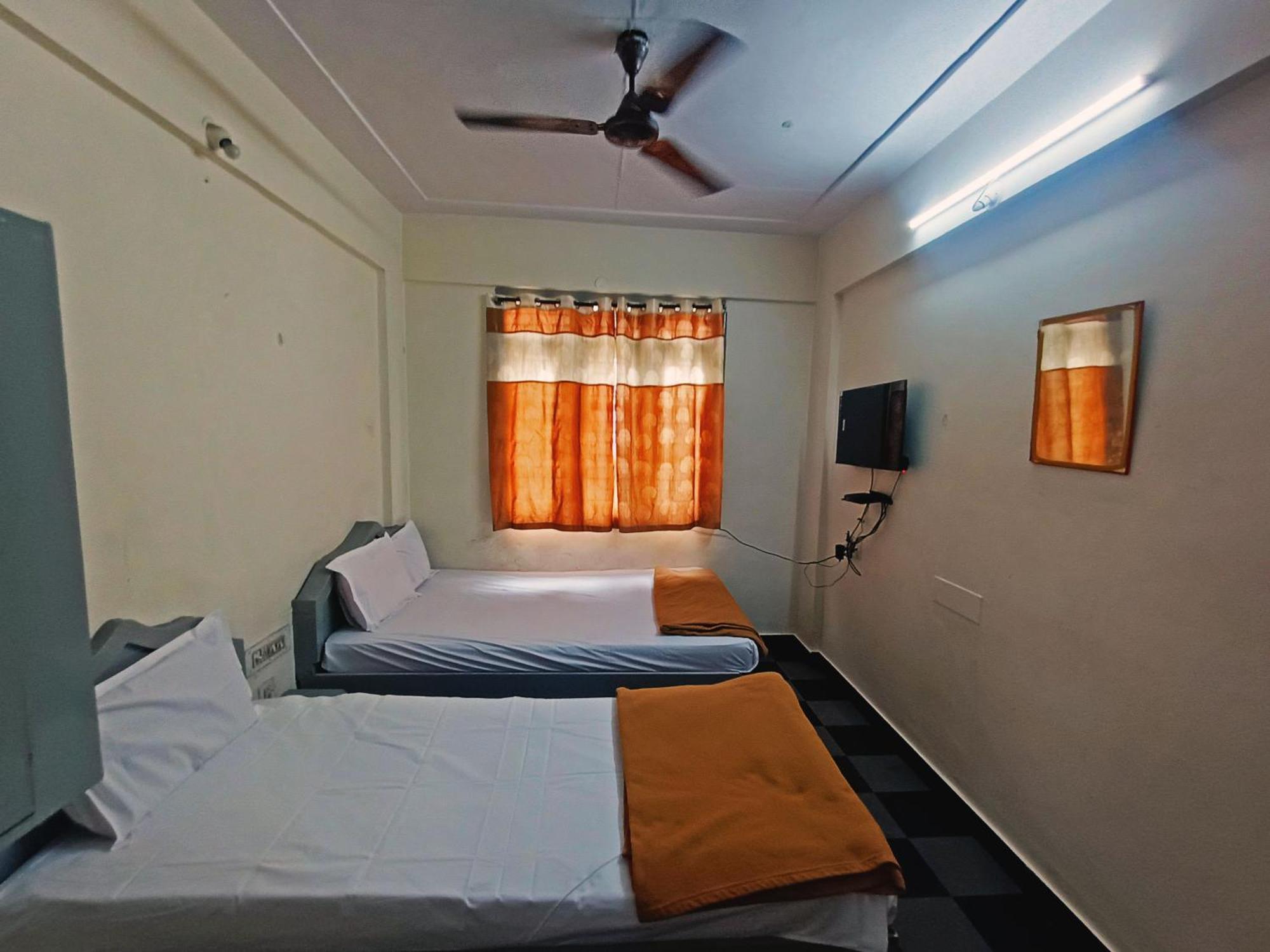Thirumala Paradise Hotel 2*