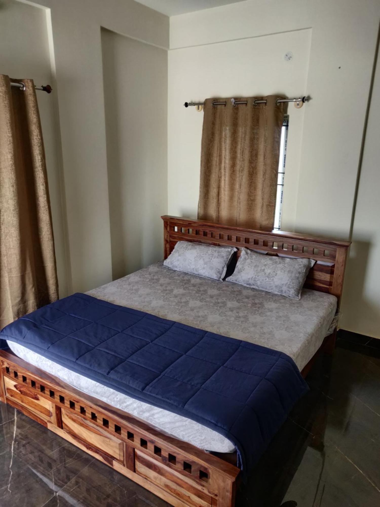 Castle Hebbal With Kitchen Apartment *