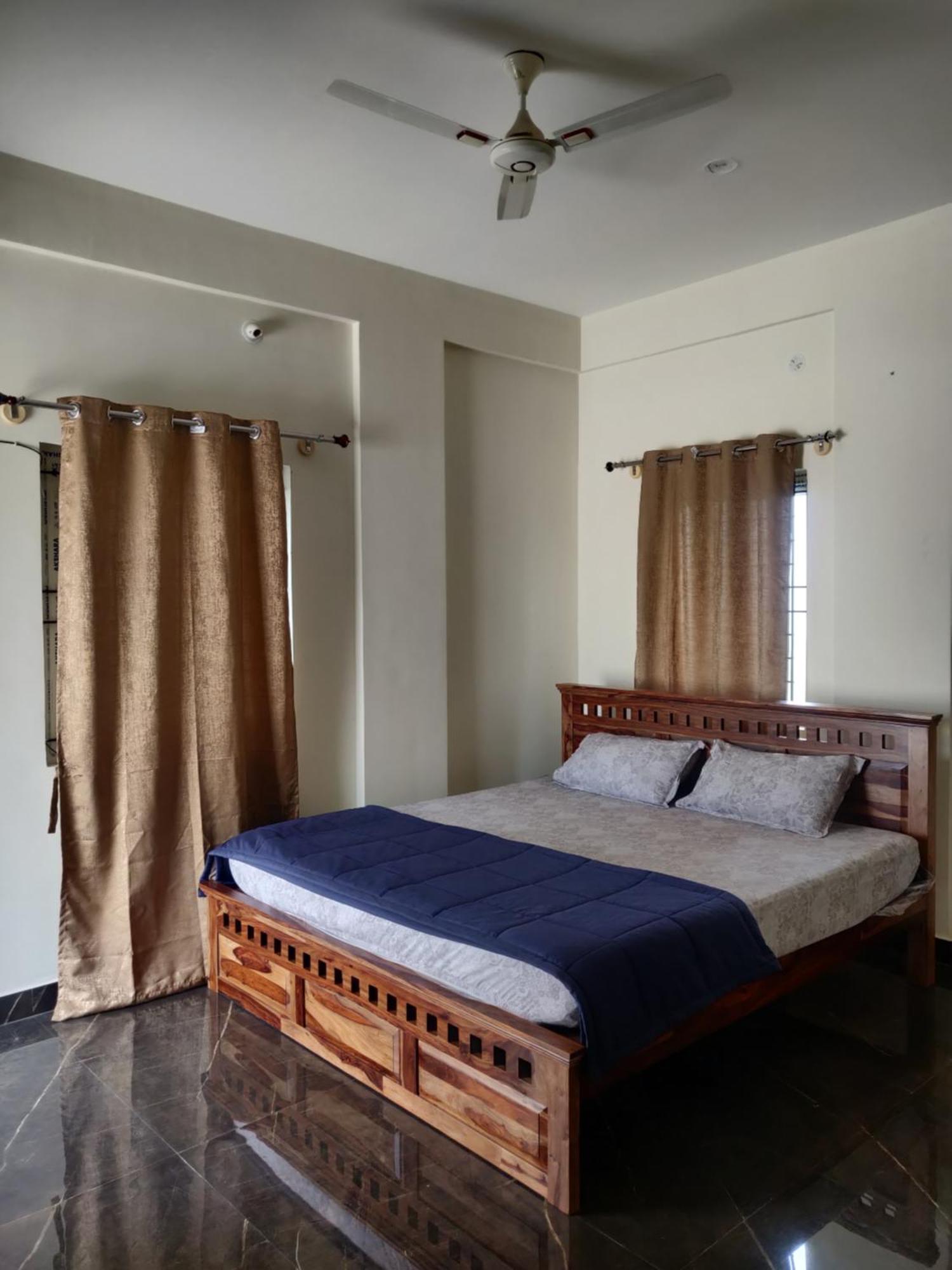 Castle Hebbal With Kitchen * Bangalore