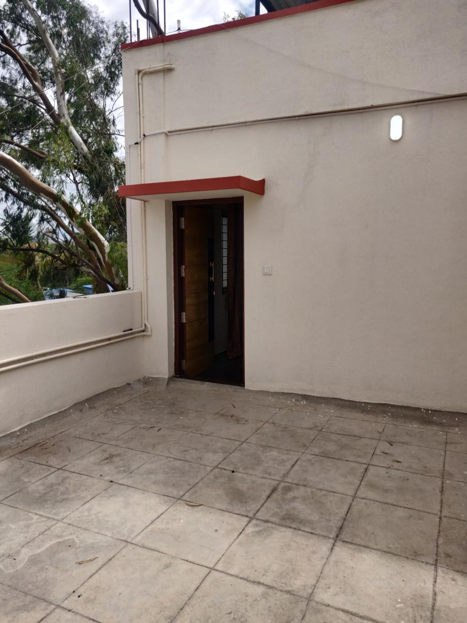 Castle Hebbal With Kitchen Apartment *