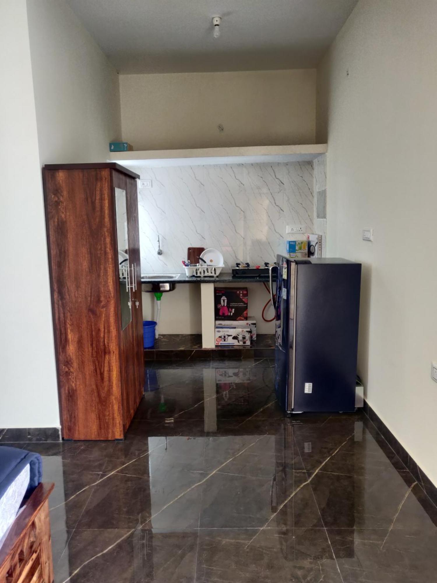 Castle Hebbal With Kitchen * Bangalore