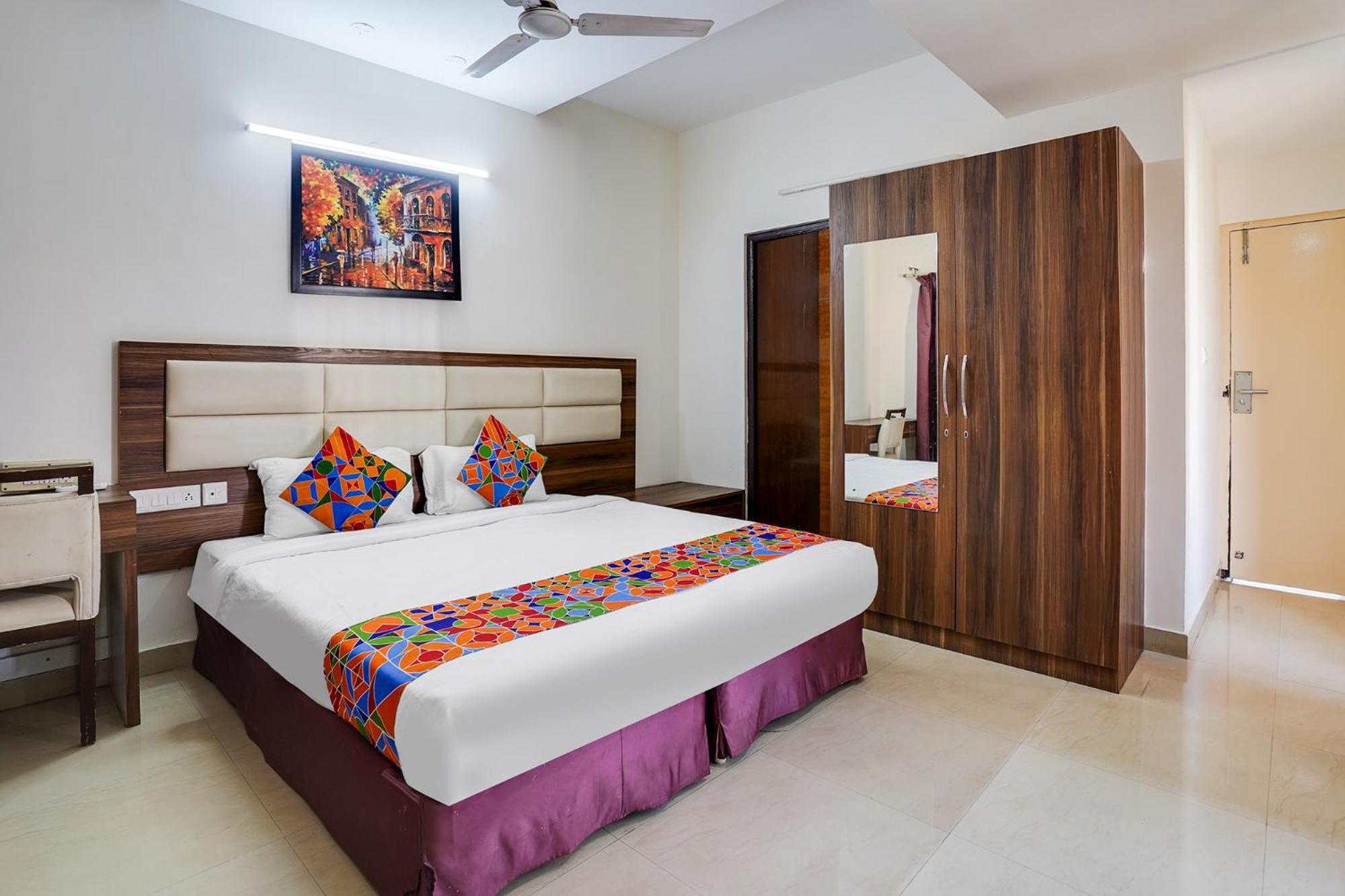 Fabhotel Astra - Electronic 3*