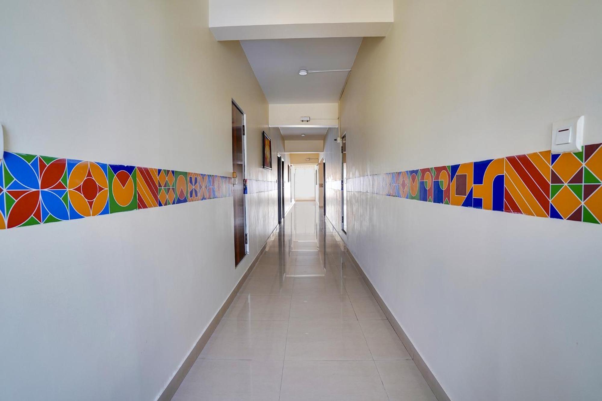 Fabhotel Astra - Electronic 3* Bangalore