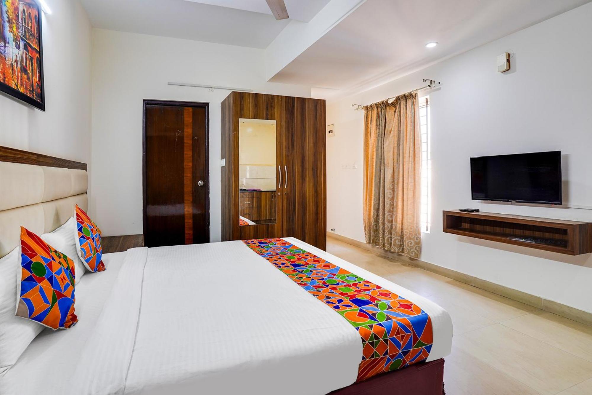 Fabhotel Astra - Electronic 3*