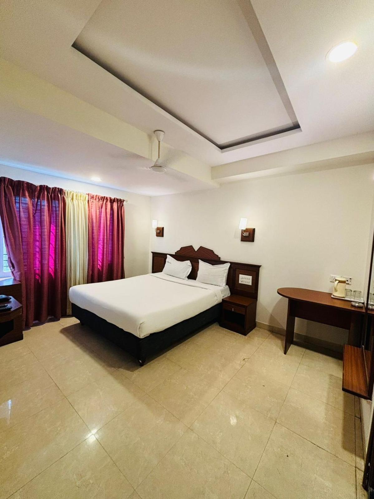 Hotel Sandalwood