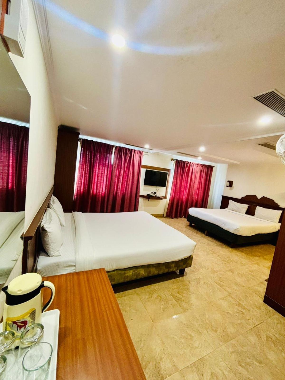 Hotel Sandalwood