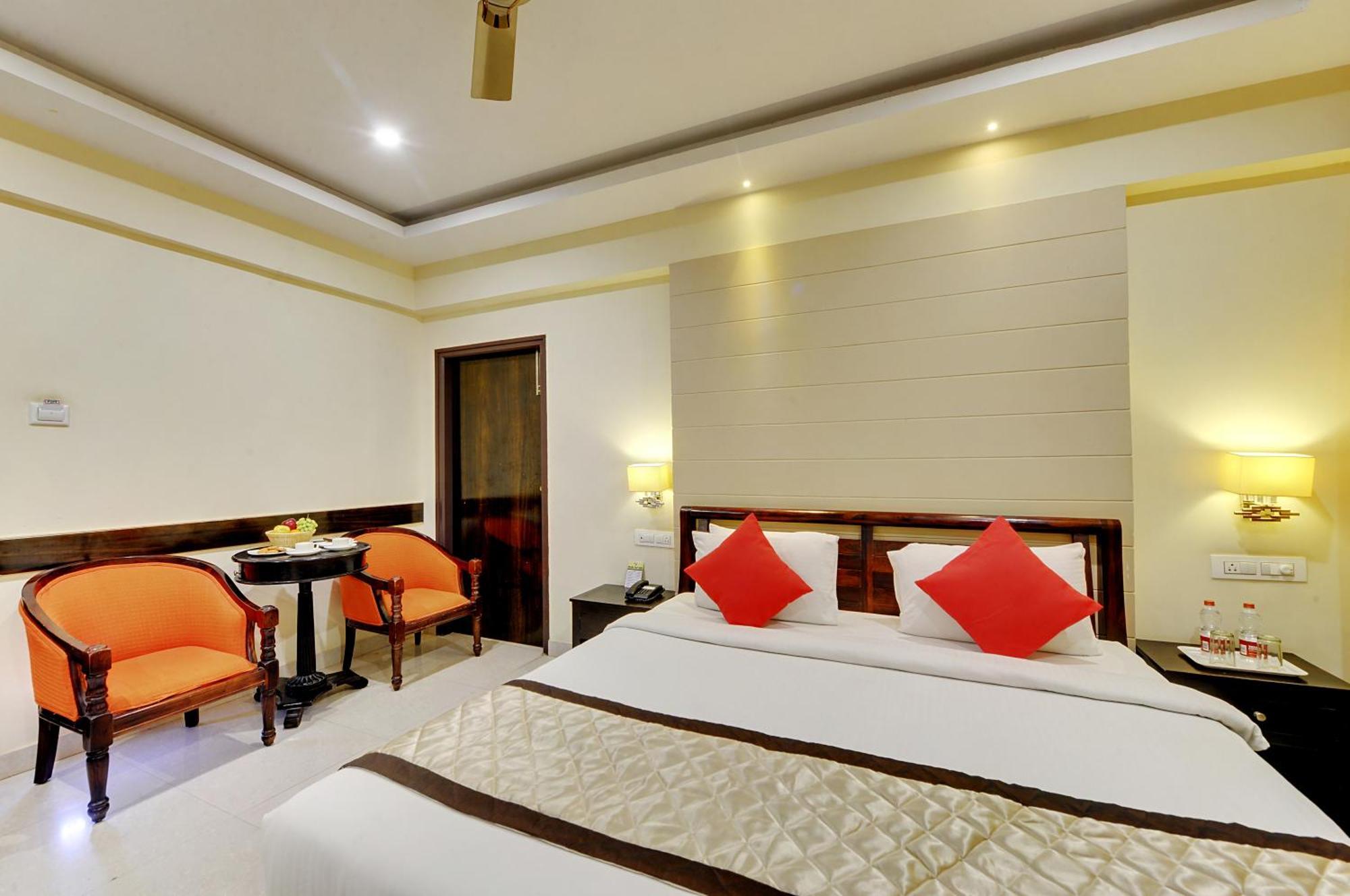 Vista Suites, 3*