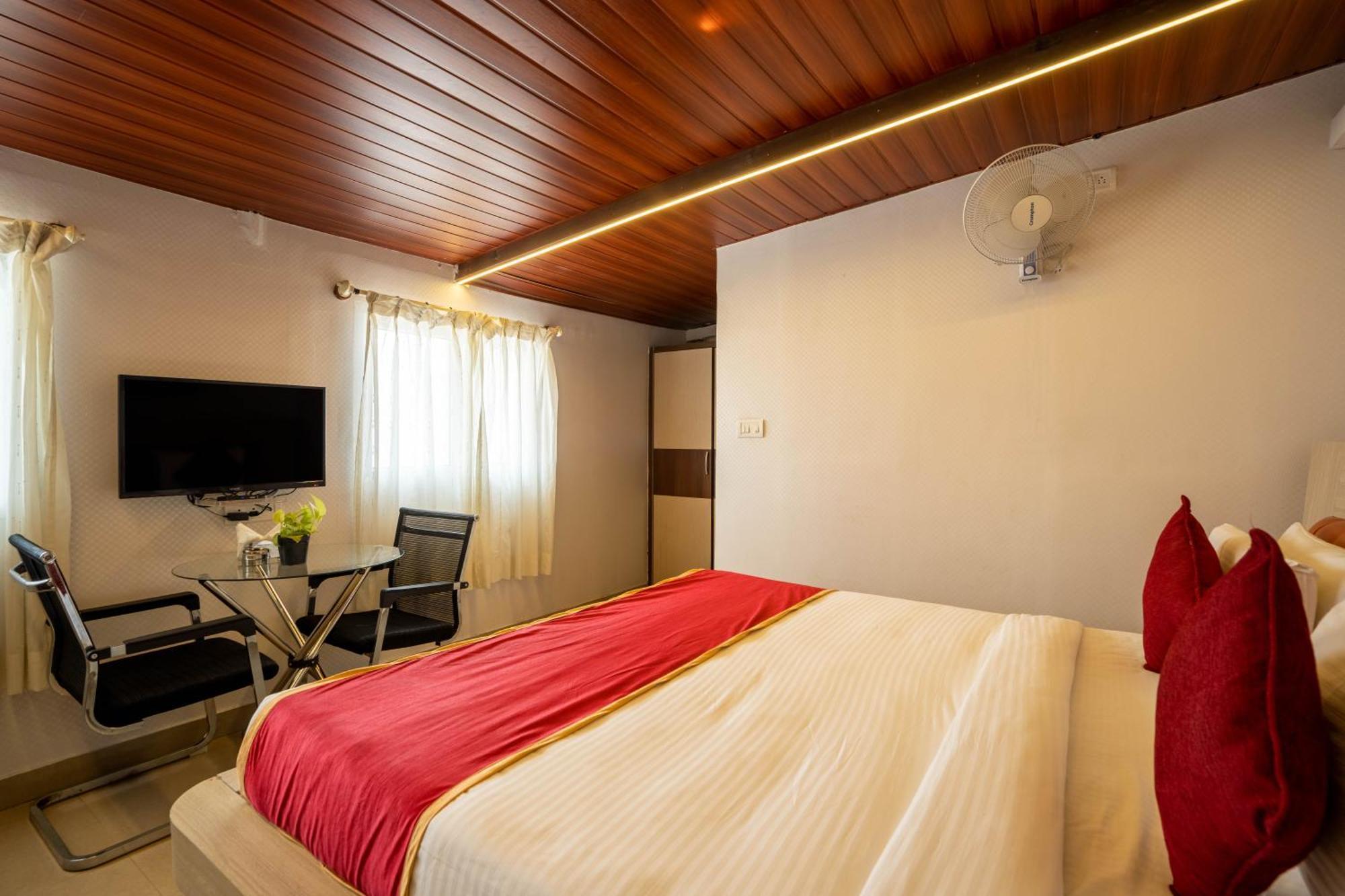 Seasons Koramangala 3*