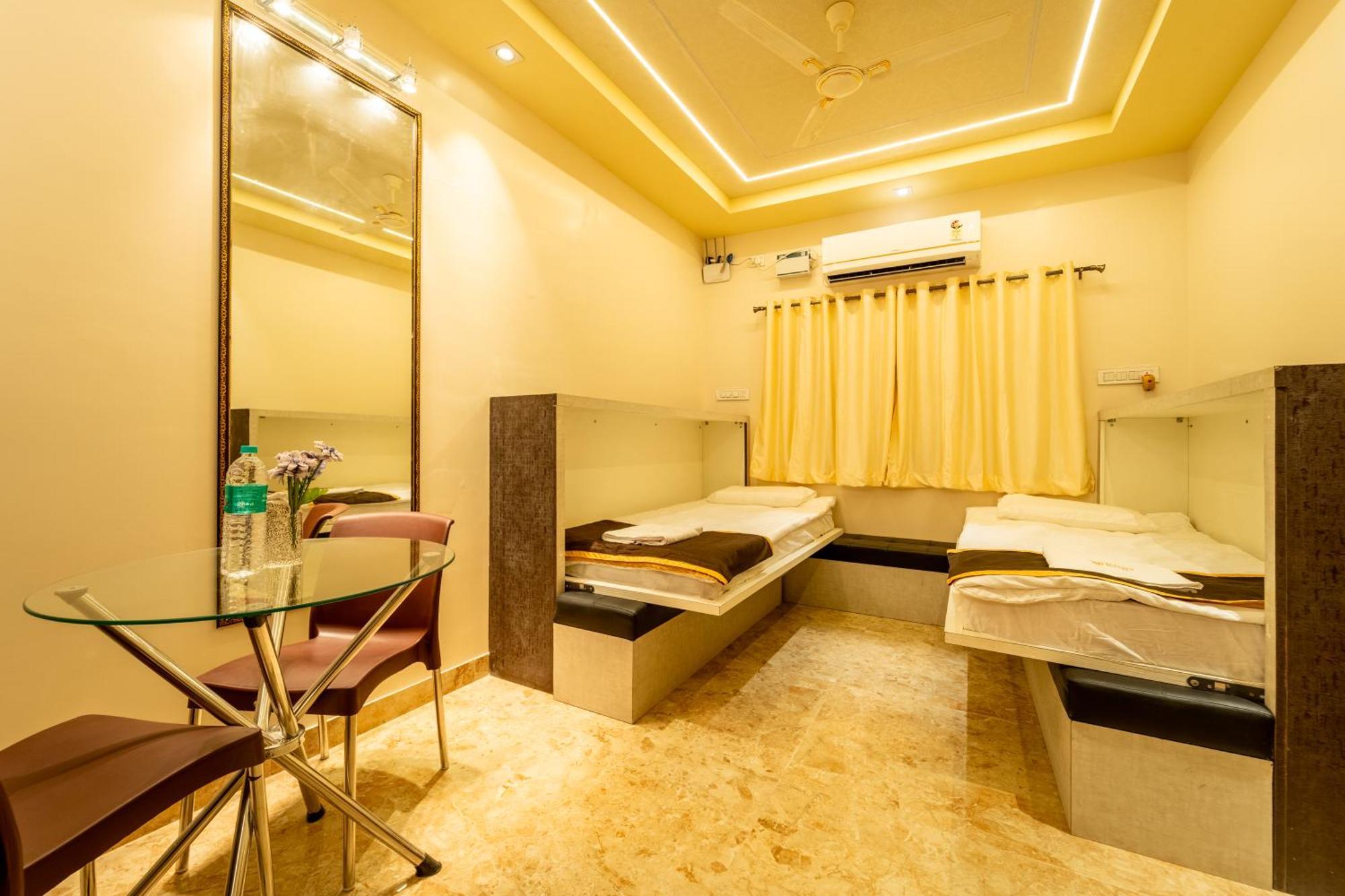 Seasons Hbr Hotel
