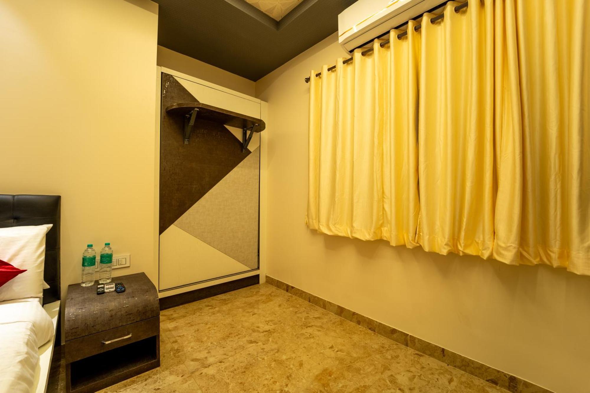 Seasons Hbr 3* Bangalore