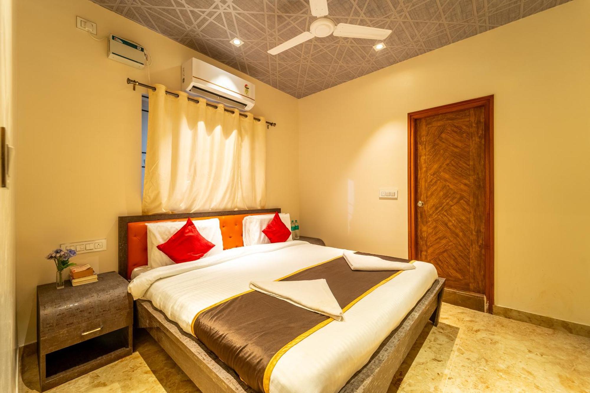 Seasons Hbr Hotel