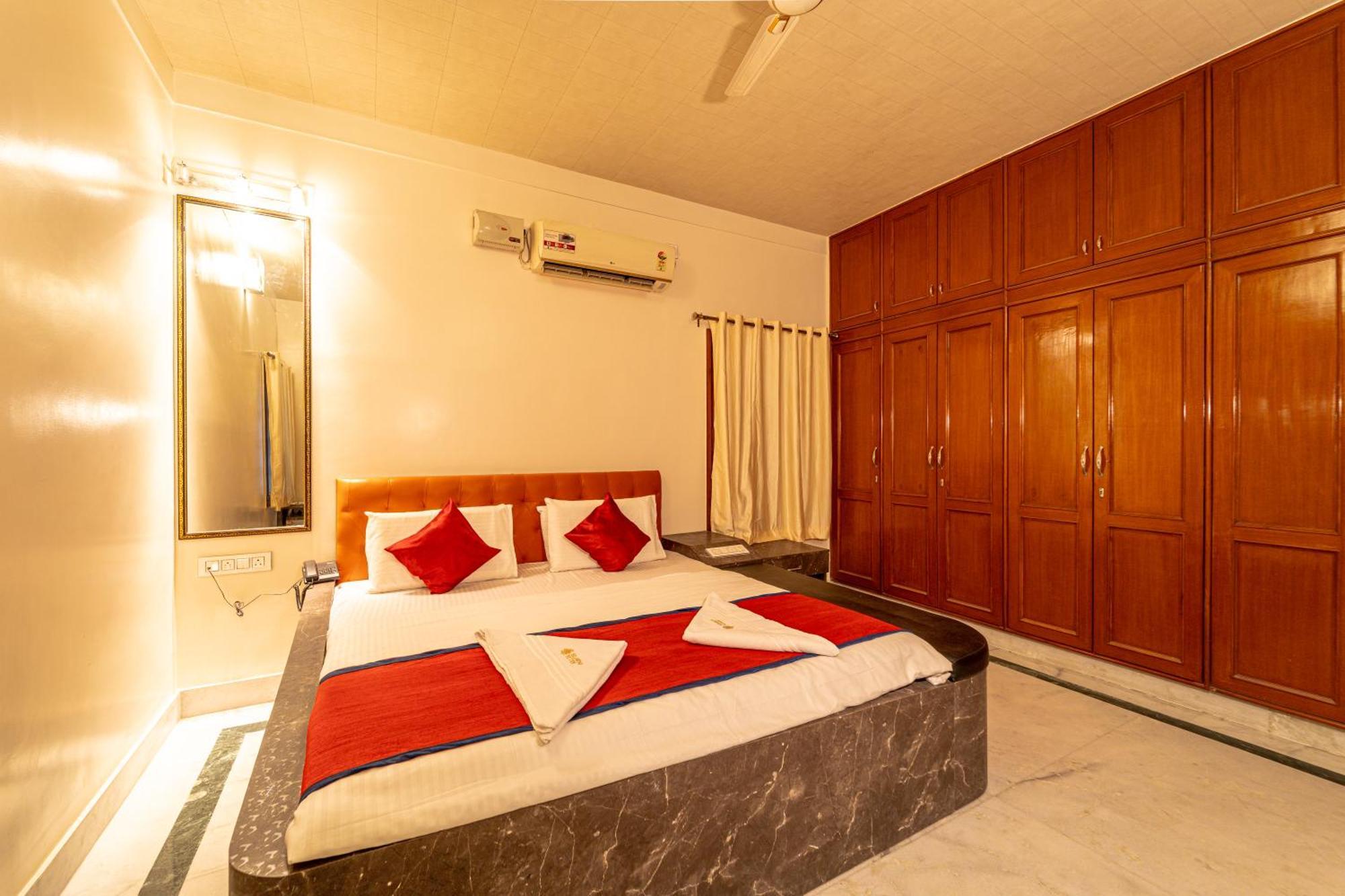 Hotel Seasons Hbr