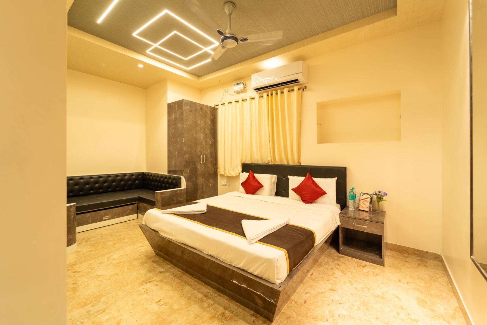 Seasons Hbr 3* Bangalore
