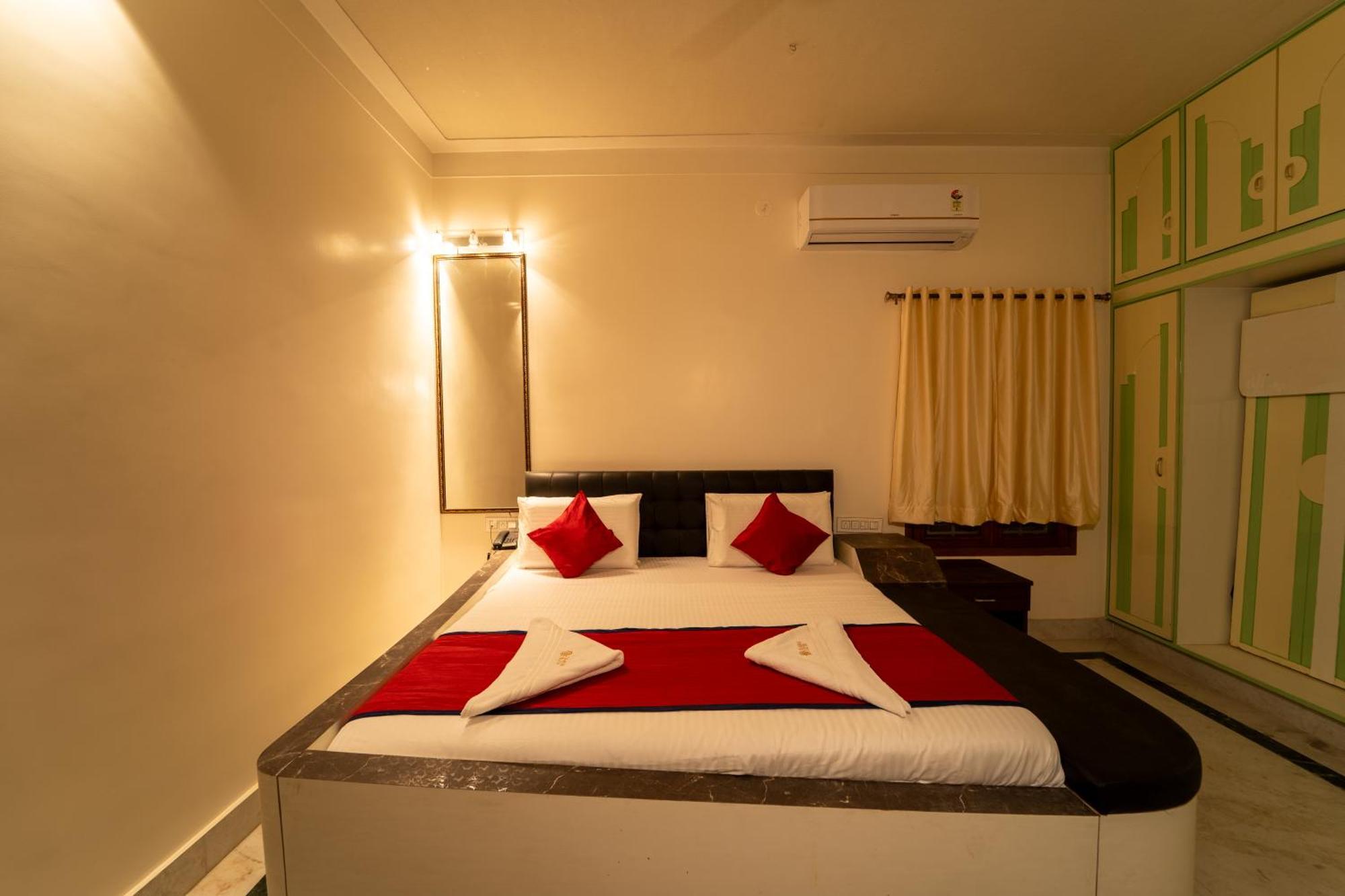Seasons Hbr Hotel 3*