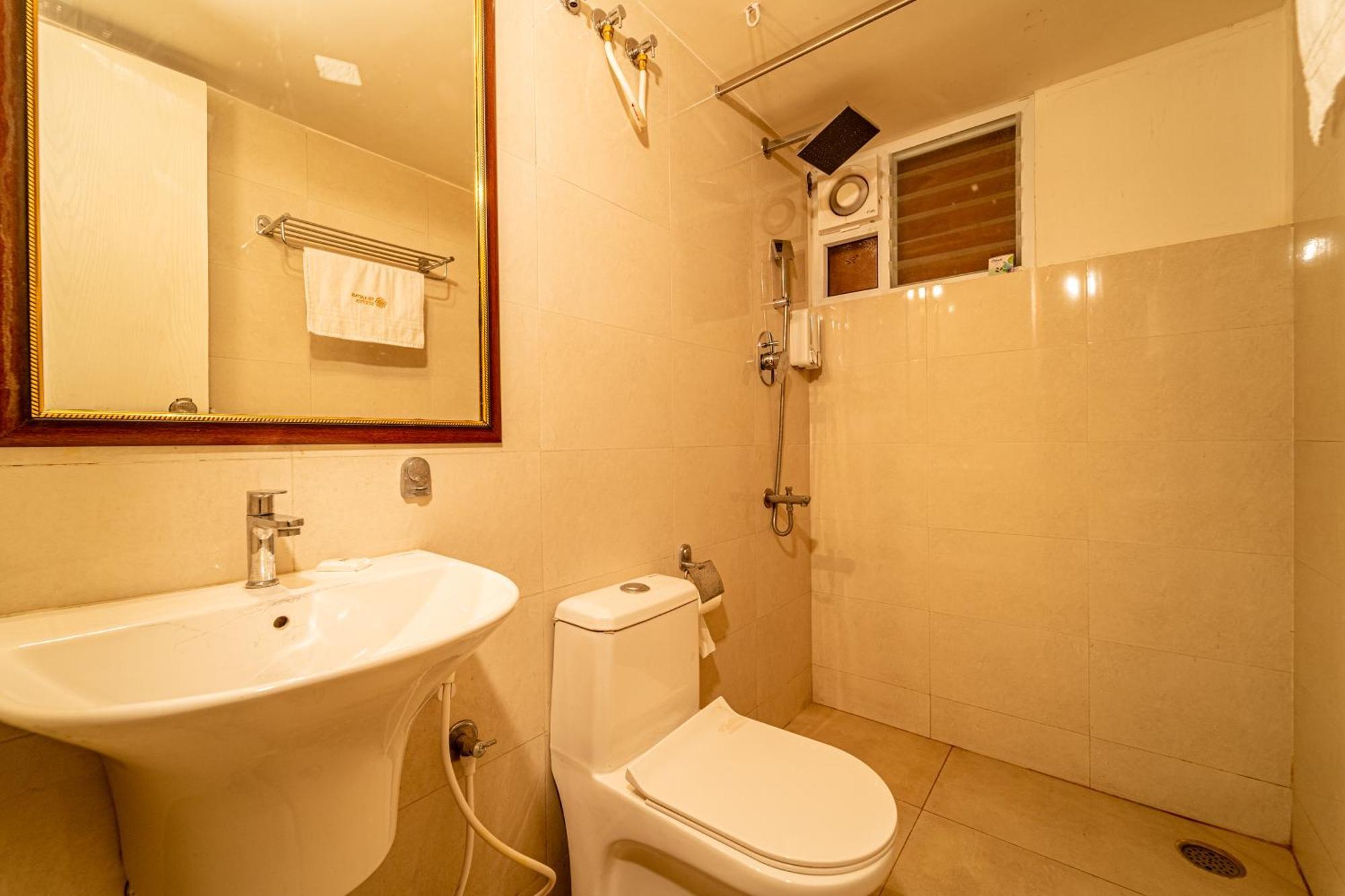 Hotel Seasons Hbr 3*
