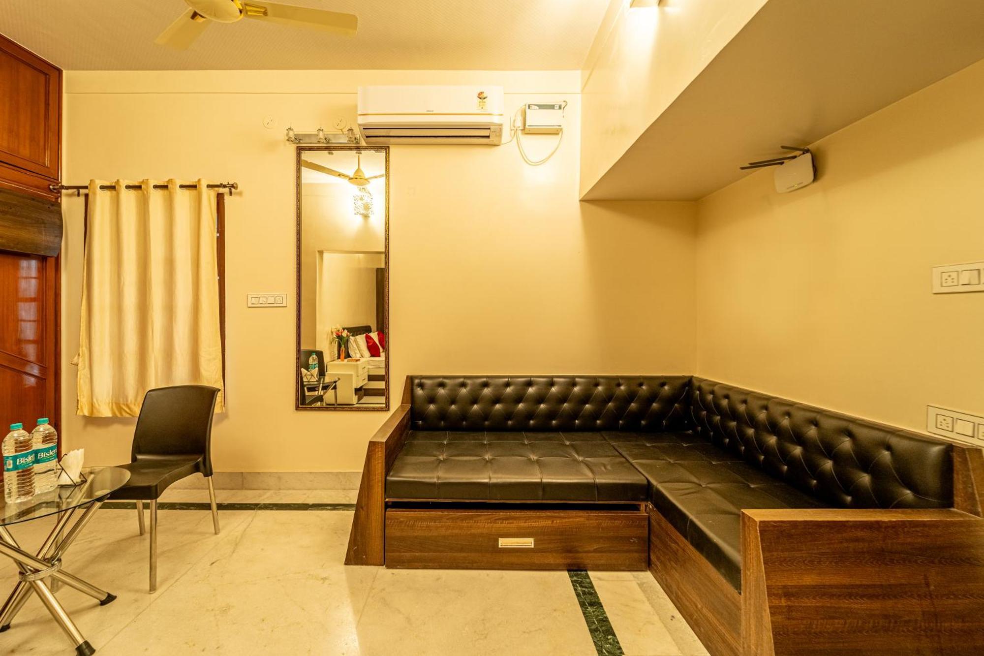 Hotel Seasons Hbr 3*