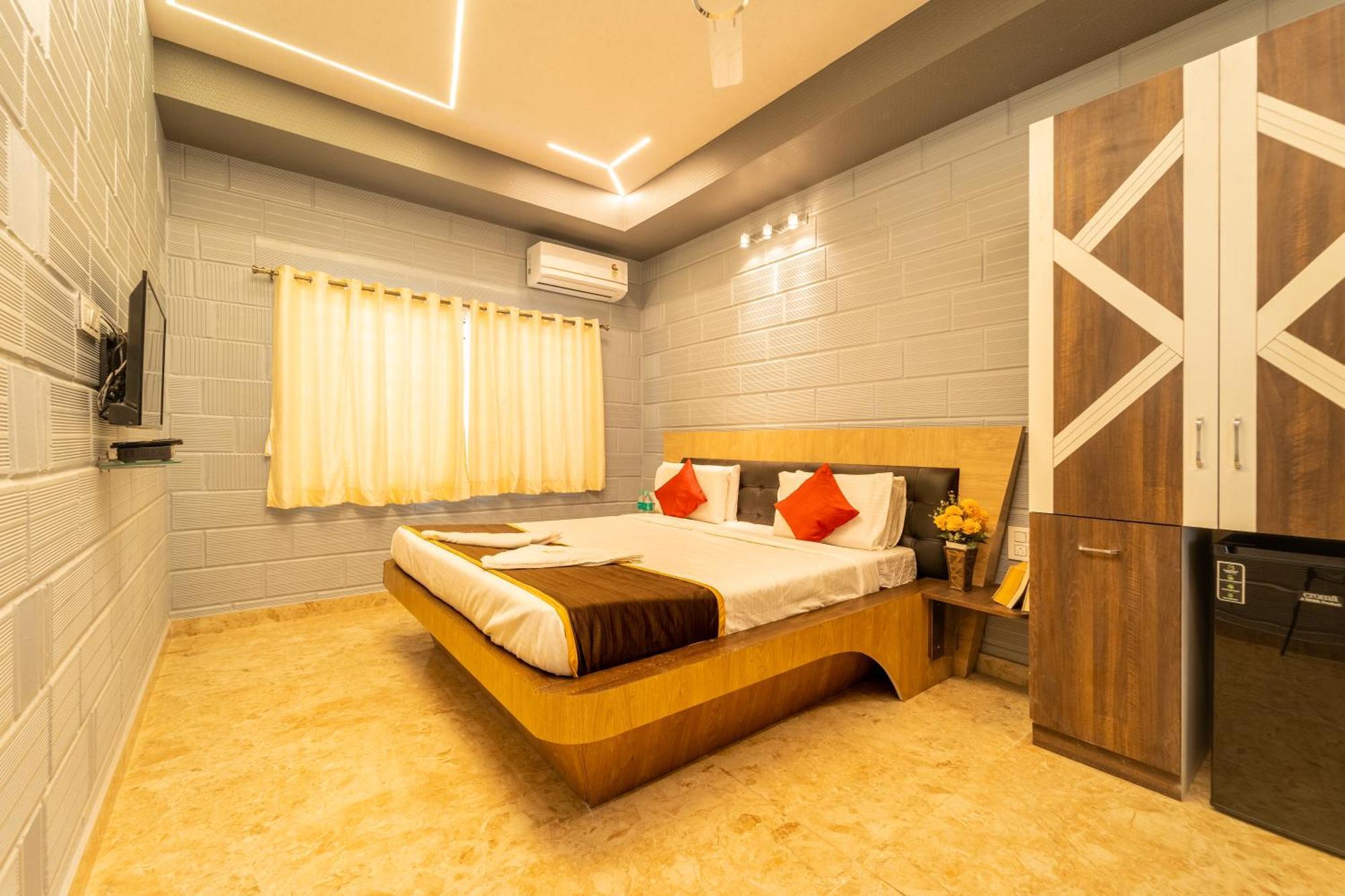Seasons Hbr Hotel