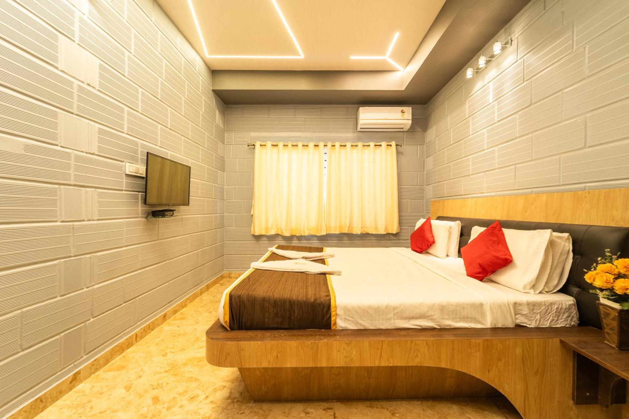 Hotel Seasons Hbr