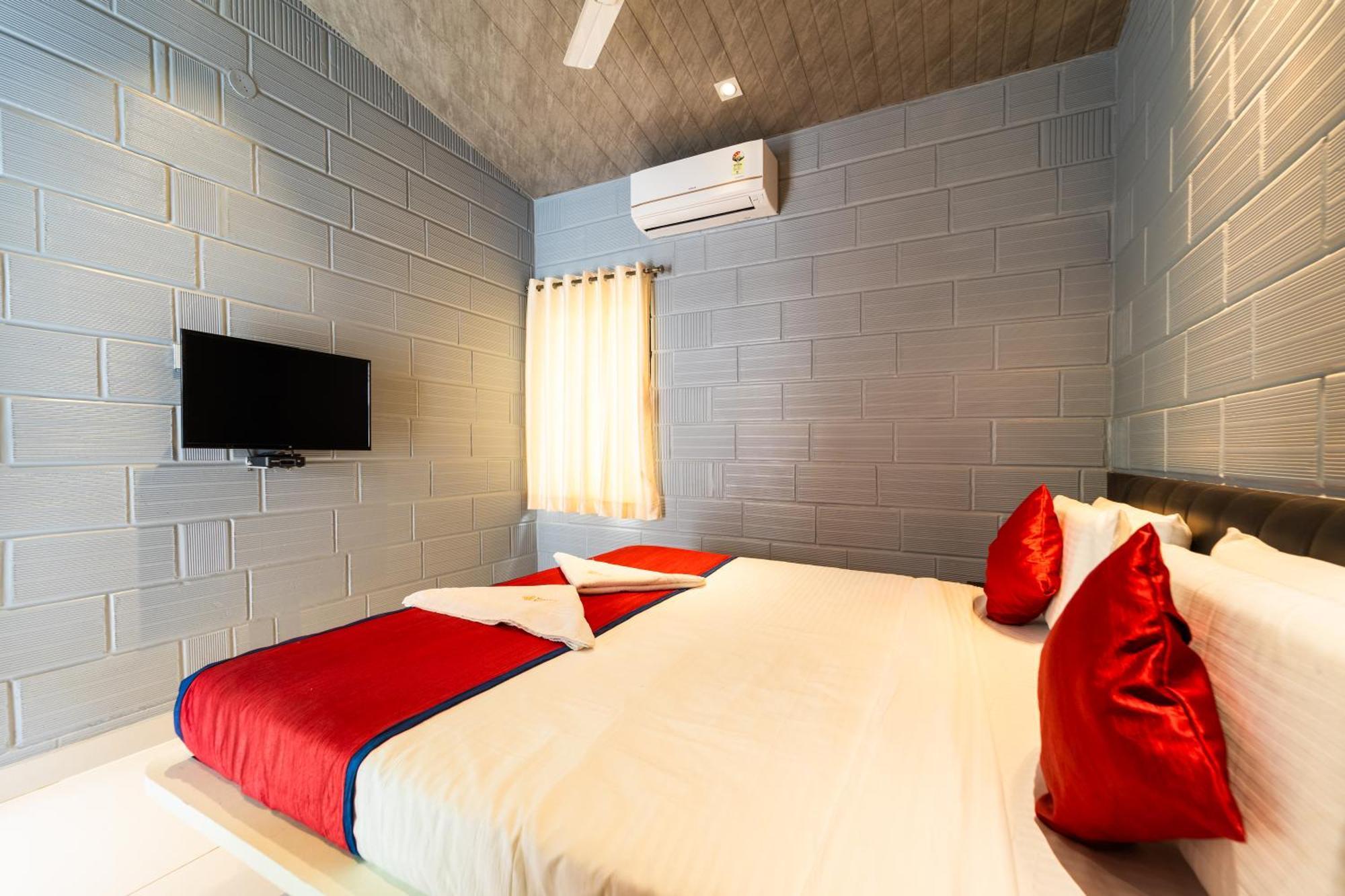 Seasons Hbr Hotel Bangalore