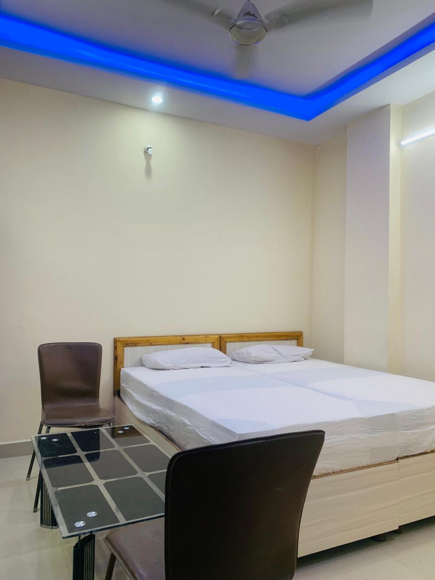 Guest house Lexus *