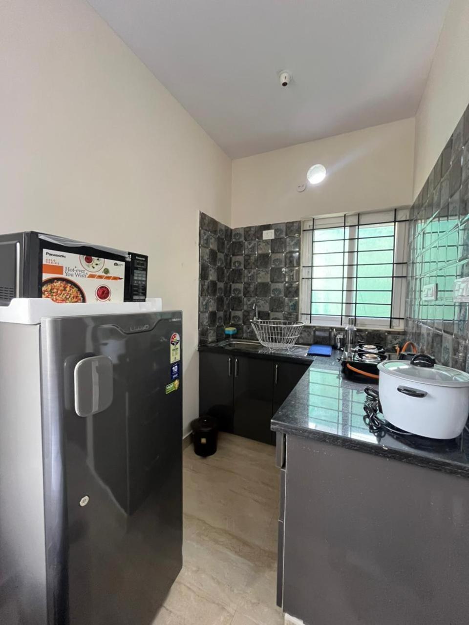 Apartment Sukhi Living