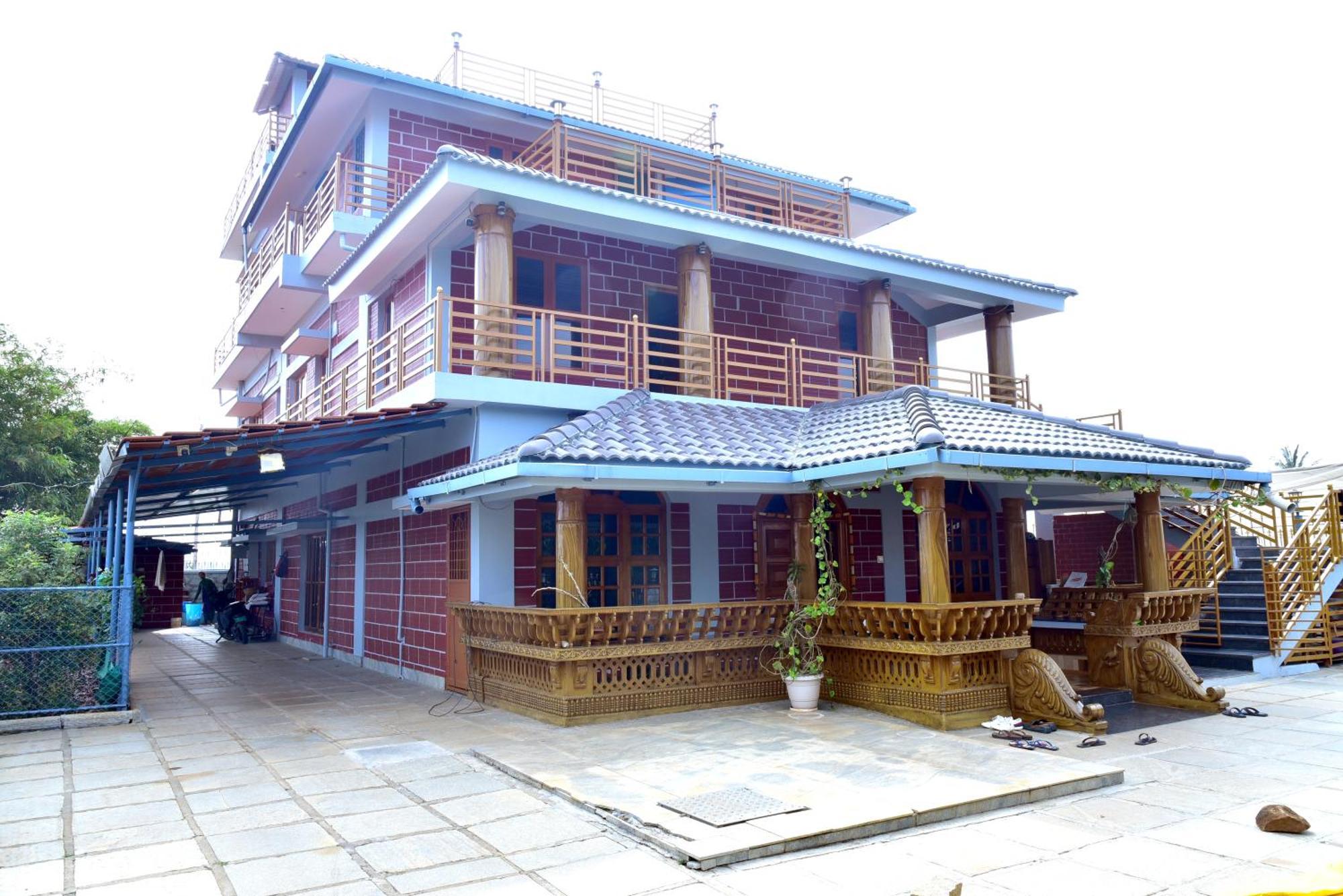 Homestay Swamy's Shadow