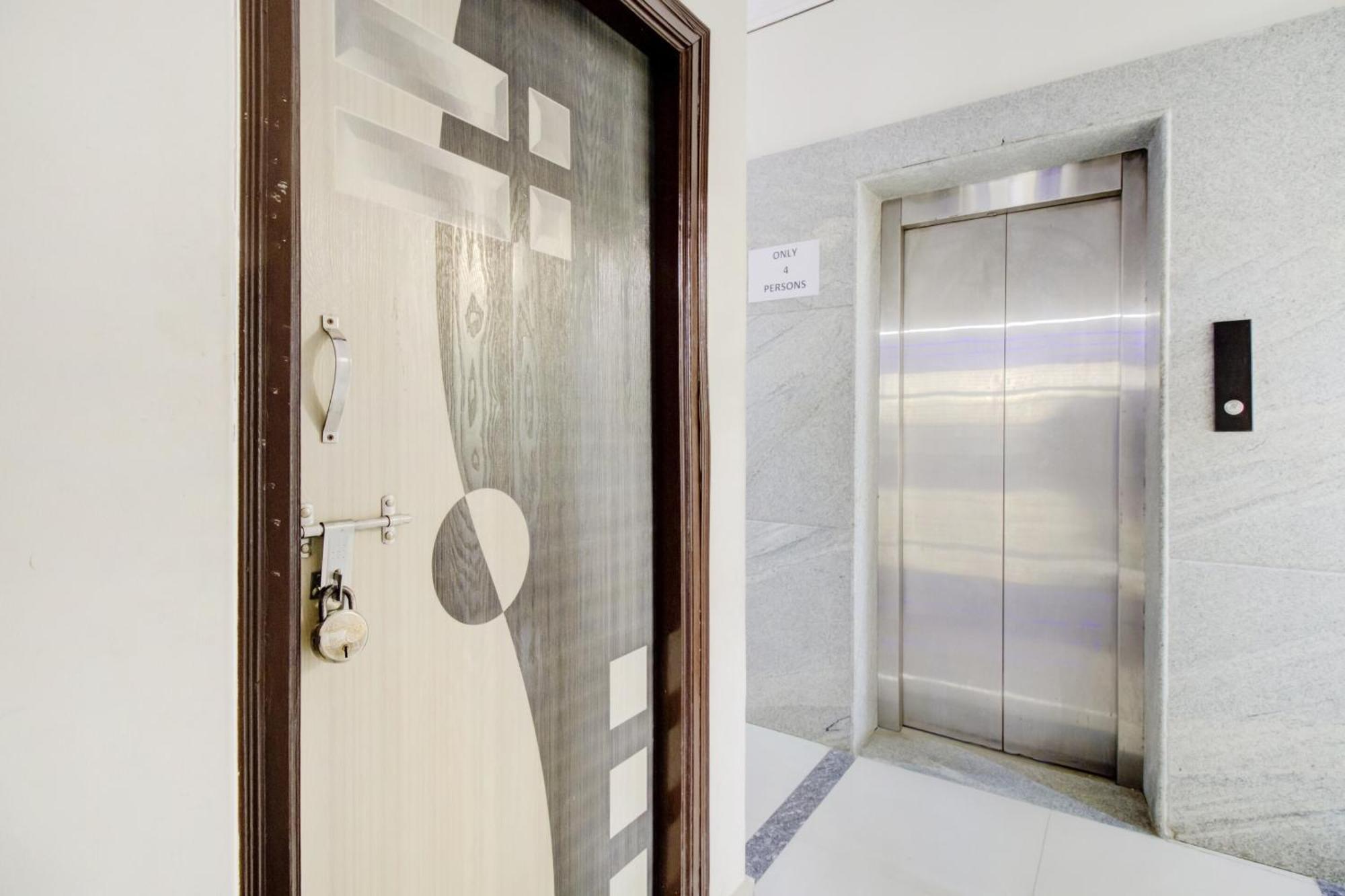 Oyo Flagship Malnad Grand Hotel Bangalore