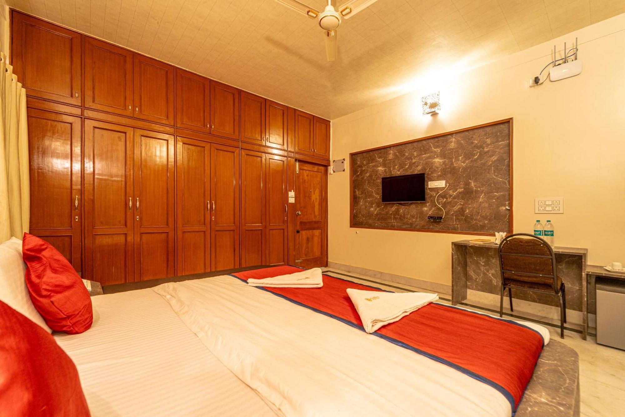 Seasons - Hbr Hotel
