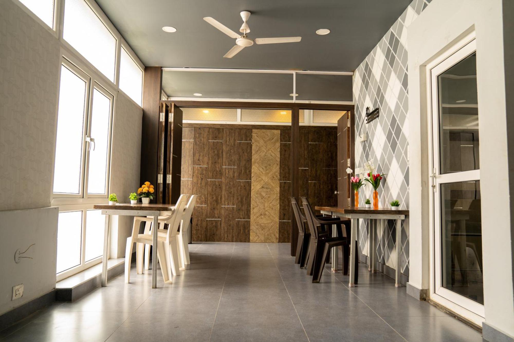 Seasons Jp Nagar Apartment