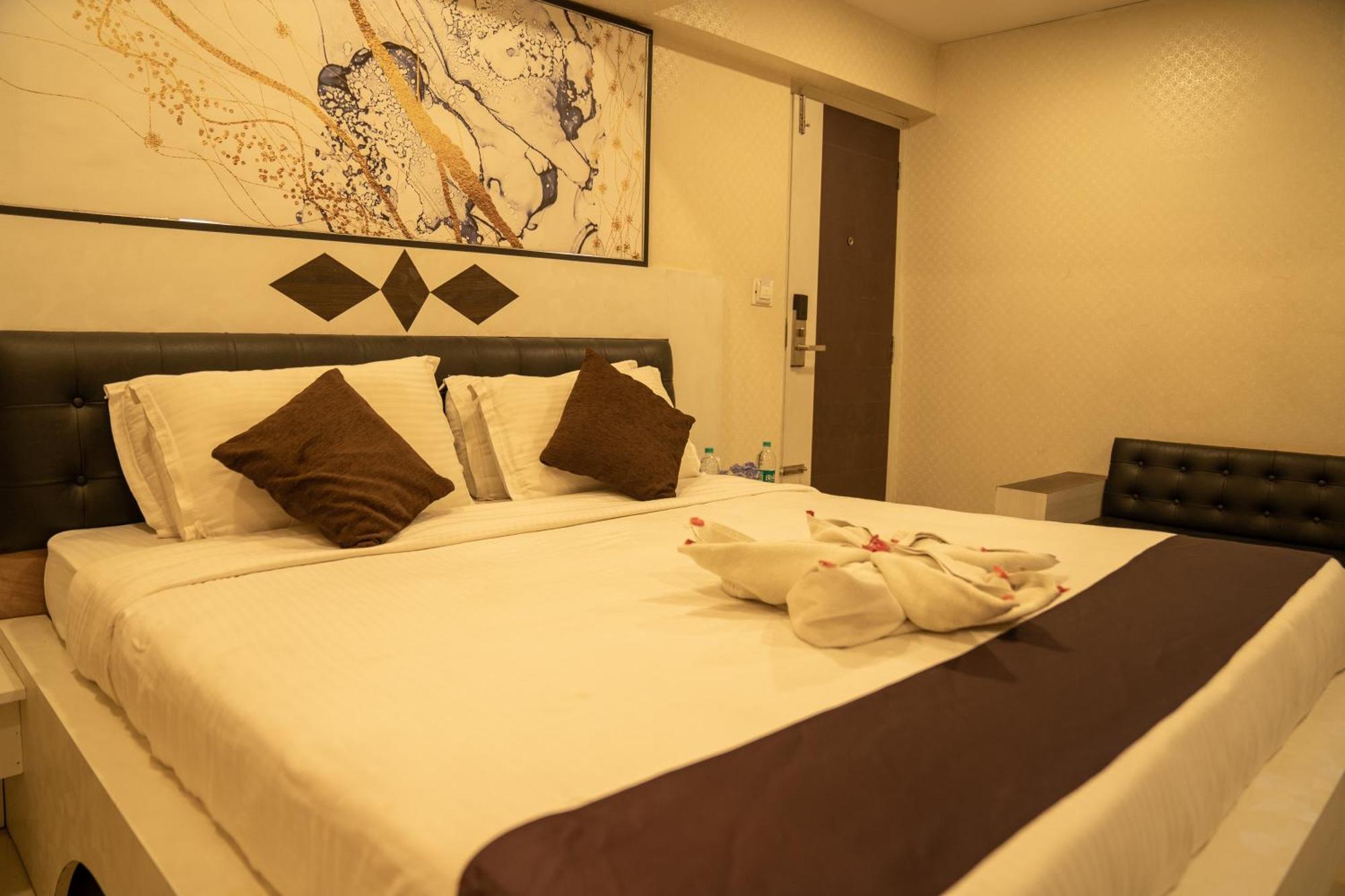 Seasons Jp Nagar Apartment *