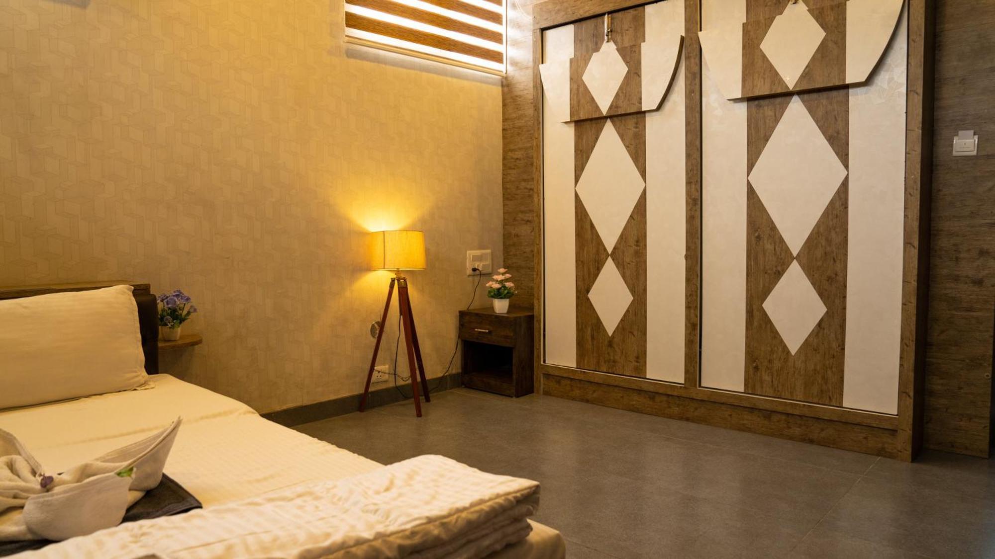 Seasons Jp Nagar Apartment