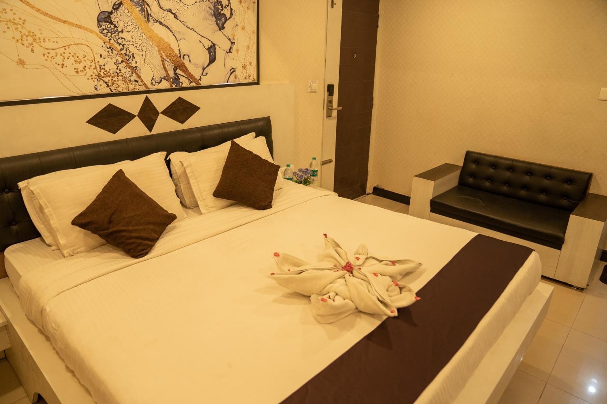 Seasons Jp Nagar Apartment *